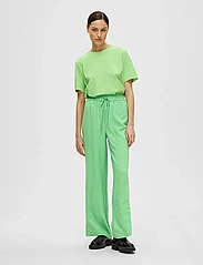 Selected Femme - SLFVIVA-GULIA HW LONG LINEN PANT - bukser med brede ben - absinthe green - 5