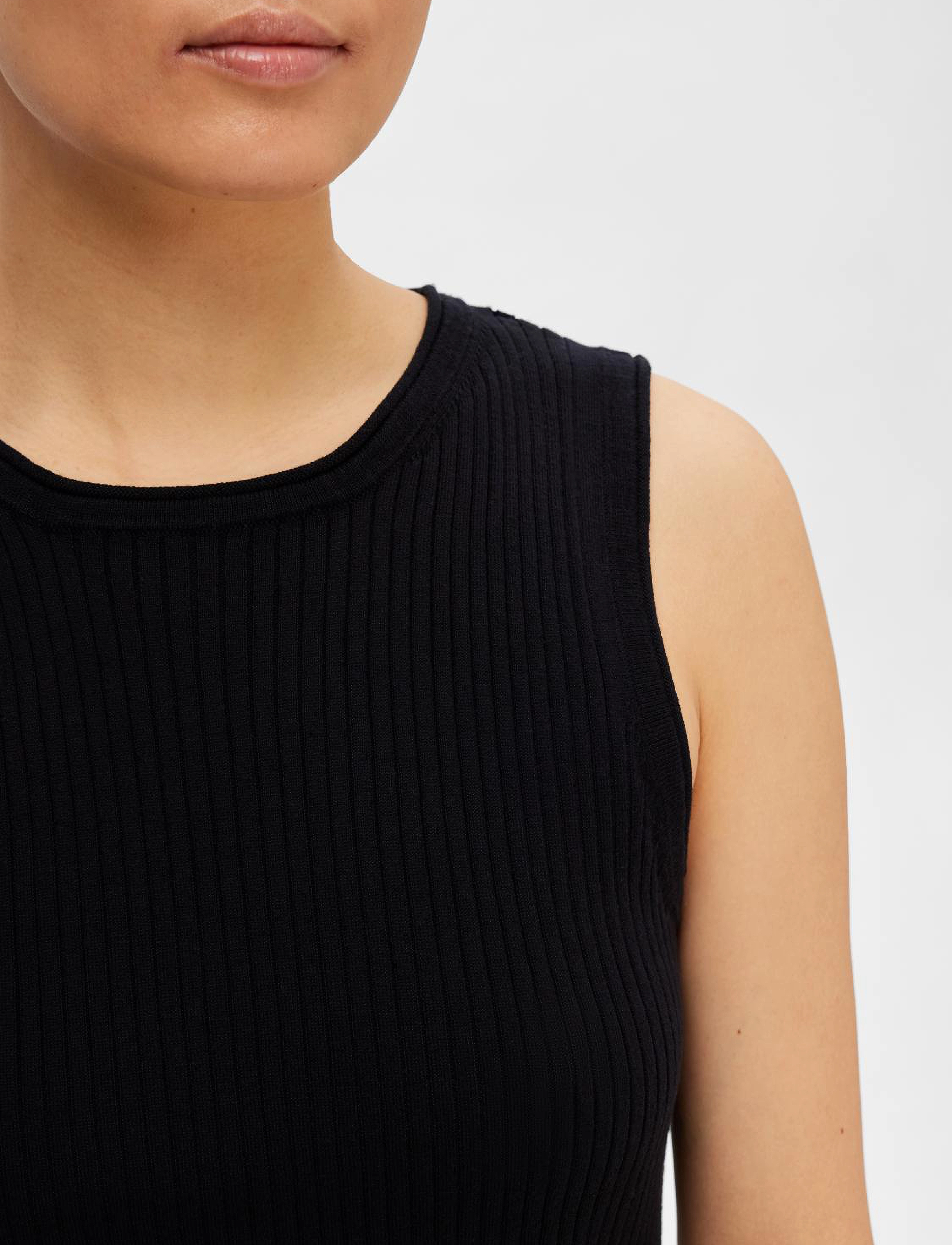 Selected - SLFLYDIA SL O-NECK KNIT TOP NOOS - black - 5