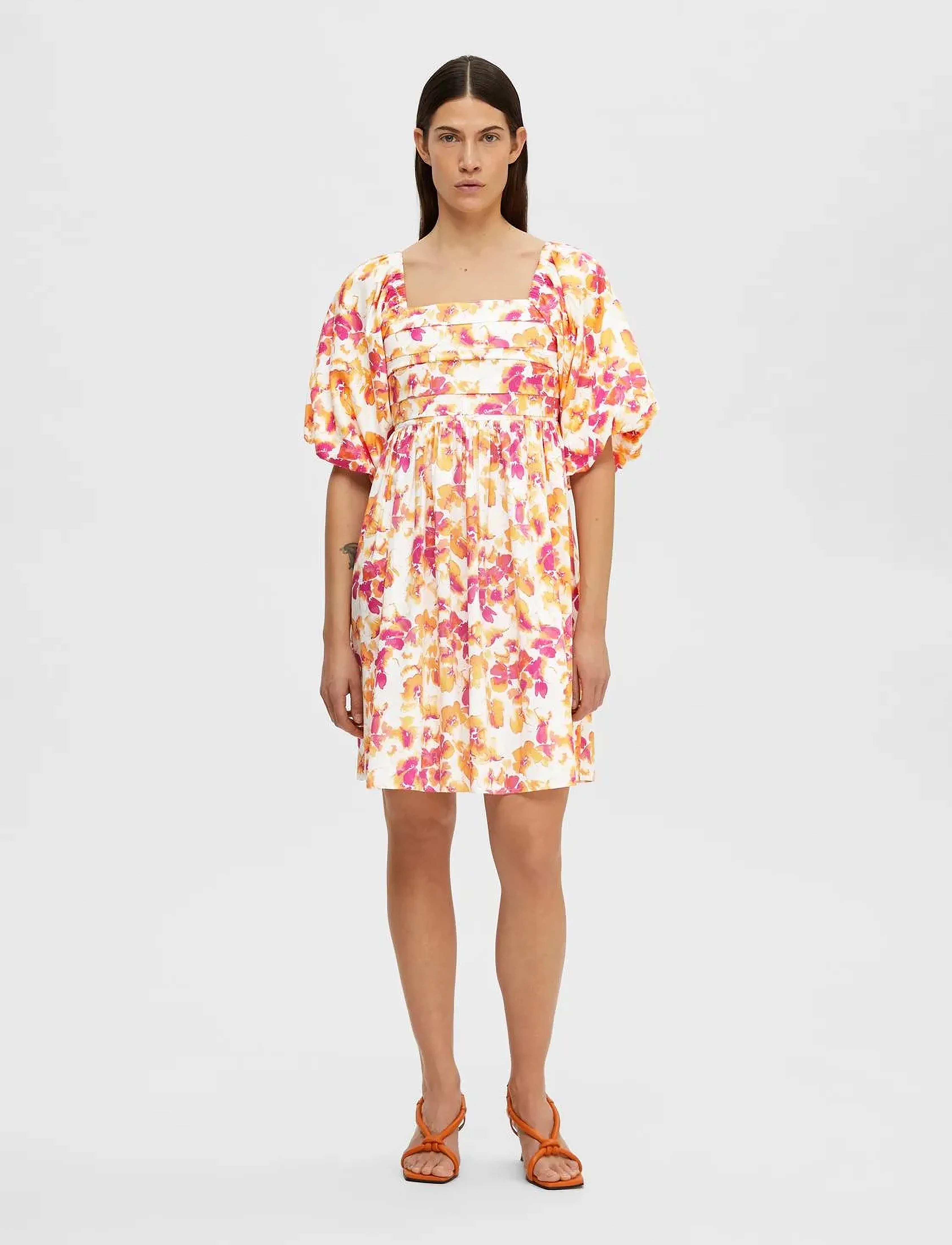 Selected - SLFDORITA 2/4 AOP SHORT DRESS B - sommerkleider - papaya - 4