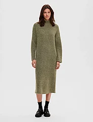 Selected Femme - SLFMALINE LS KNIT DRESS HIGH NECK NOOS - neulemekot - dusky green - 4
