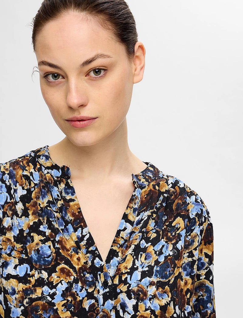 Selected - SLFIRENE LS AOP TOP NOOS - långärmade blusar - black - 5