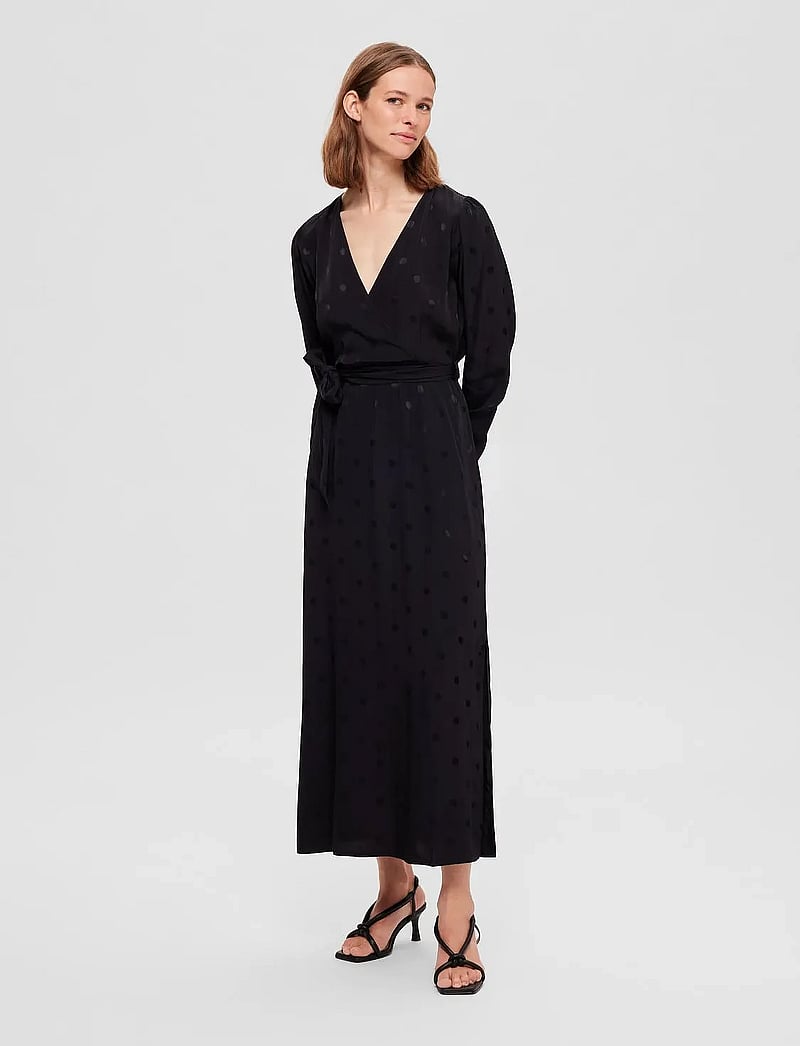 Selected - SLFLUDWIKA LS ANKLE SATIN DRESS B - omlottklänningar - black - 0