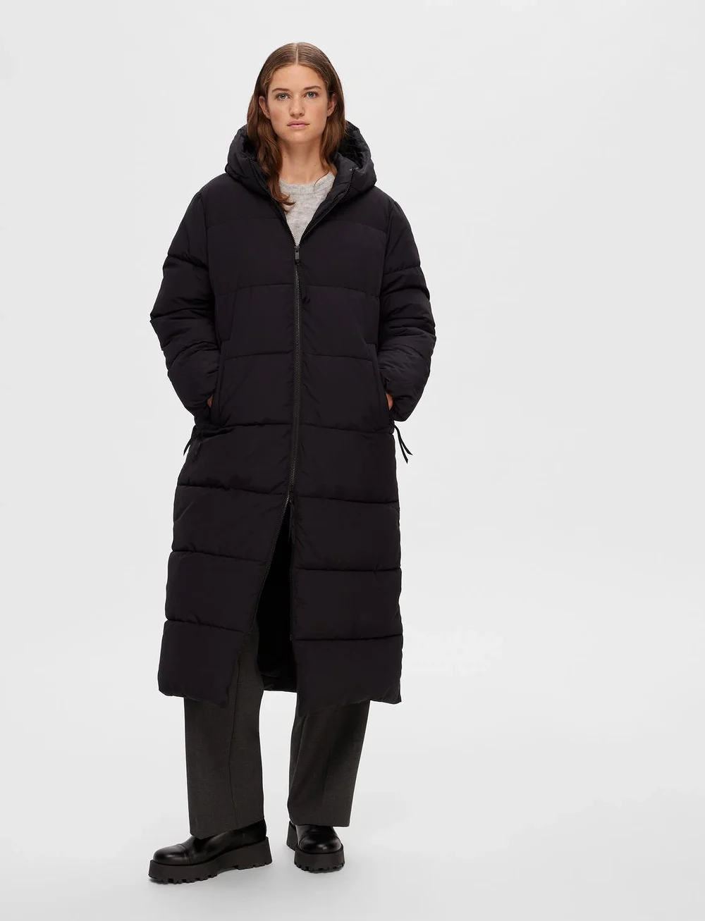 Selected - SLFJANINA LONG PUFFER COAT - dunkappor - black - 4