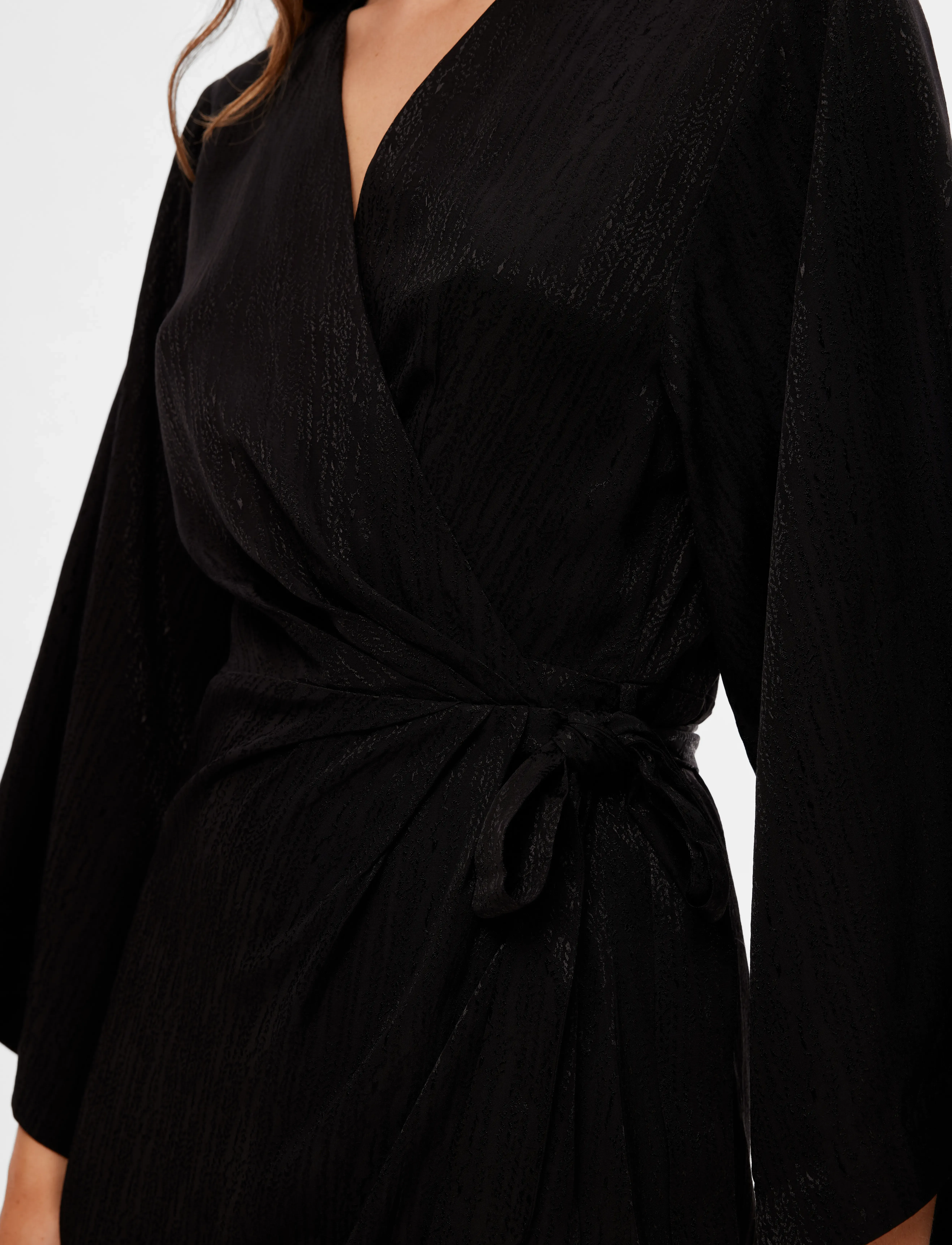 Selected - SLFTYRA 34 ANKLE WRAP DRESS B - slå-om-kjoler - black - 5