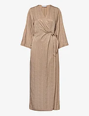 Selected Femme - SLFTYRA 34 ANKLE WRAP DRESS B - midi-kleider - cornstalk - 0