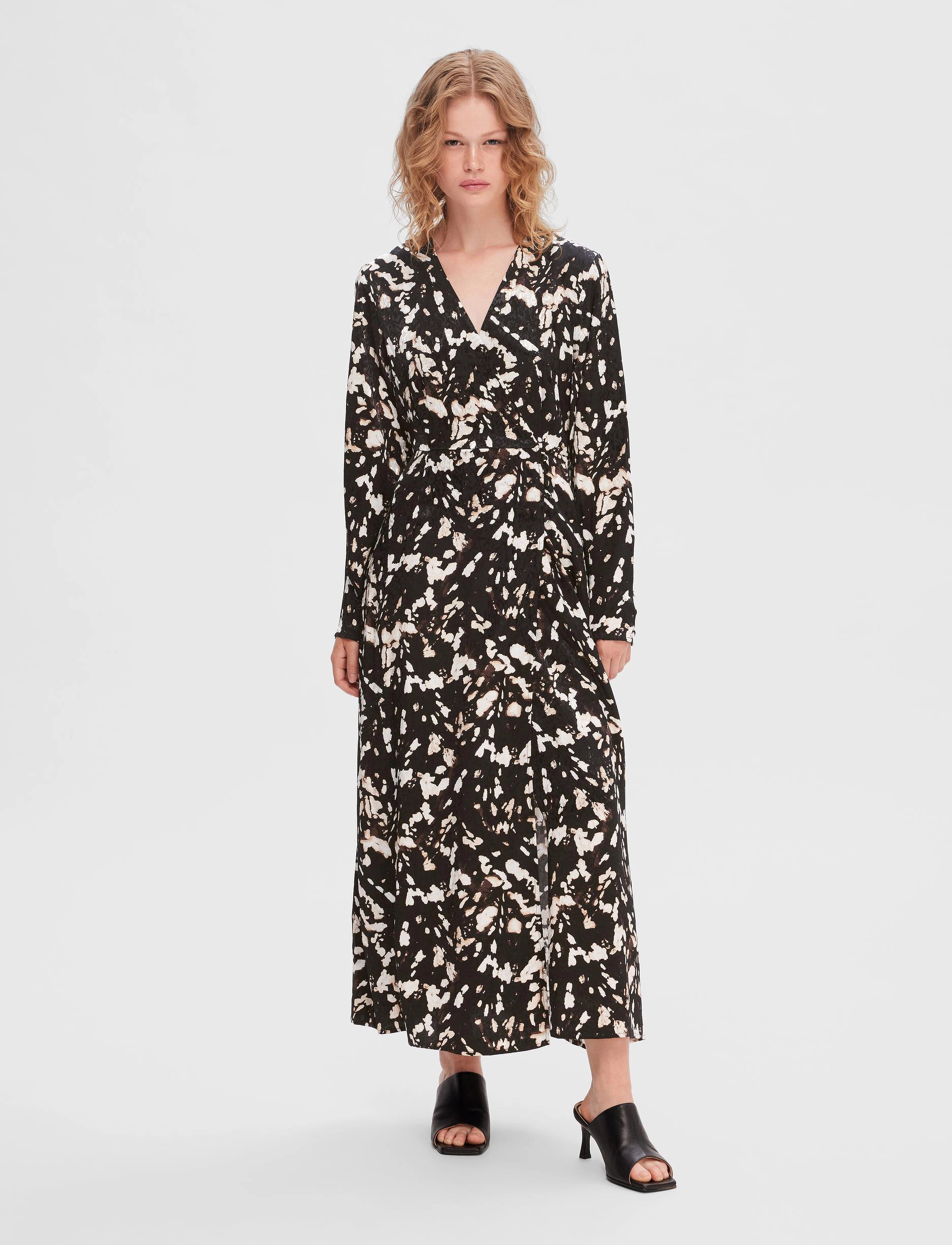 Selected Slfjustine Ls Aop Ankle Wrap Dress B, 36, Dresses, Schwarz - Maxi Dress, Frauen