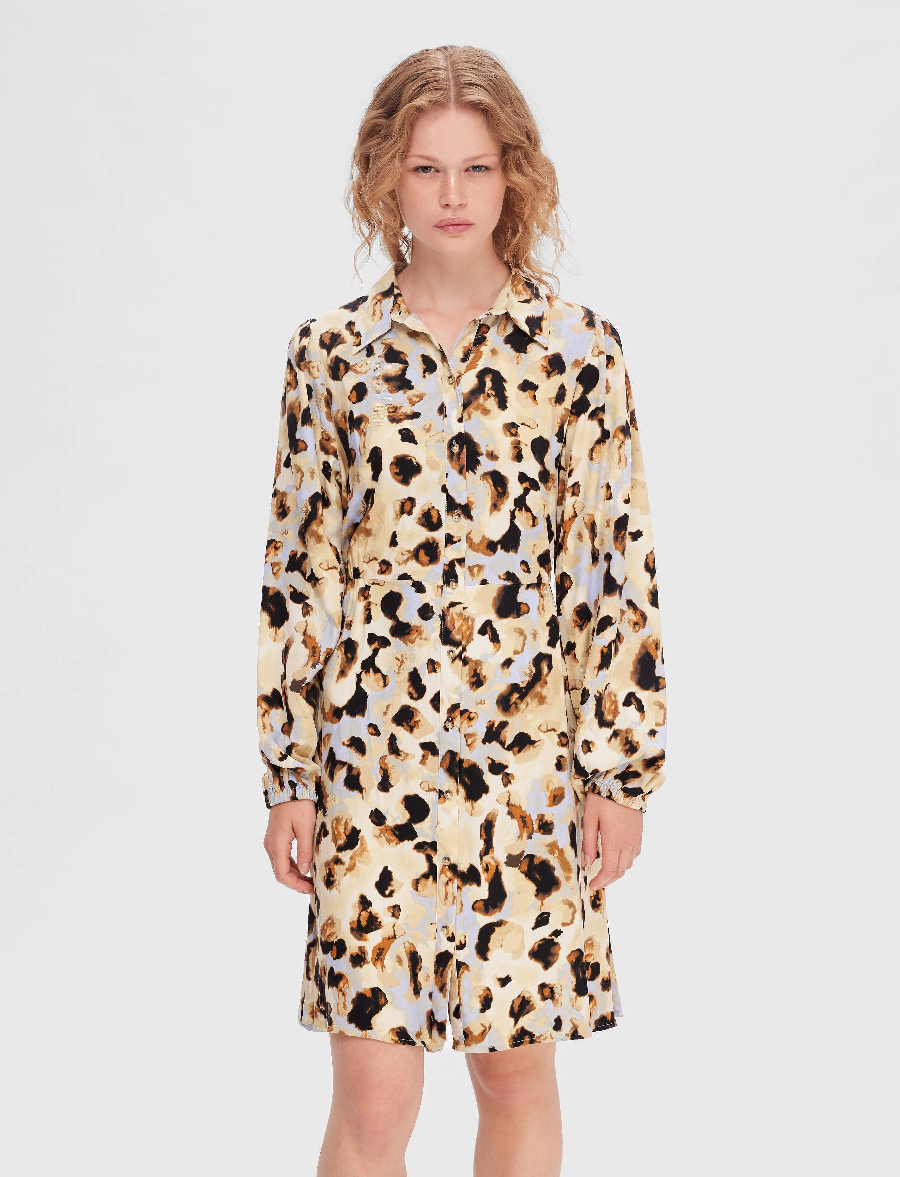 Selected SLFSLAILA LS AOP SHORT SHIRT DRESS B - Skjortklänningar - SANDSHELL / beige