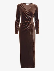 Selected Femme - SLFTARA LS VELVET ANKLE DRESS - maxi dresses - copper brown - 0