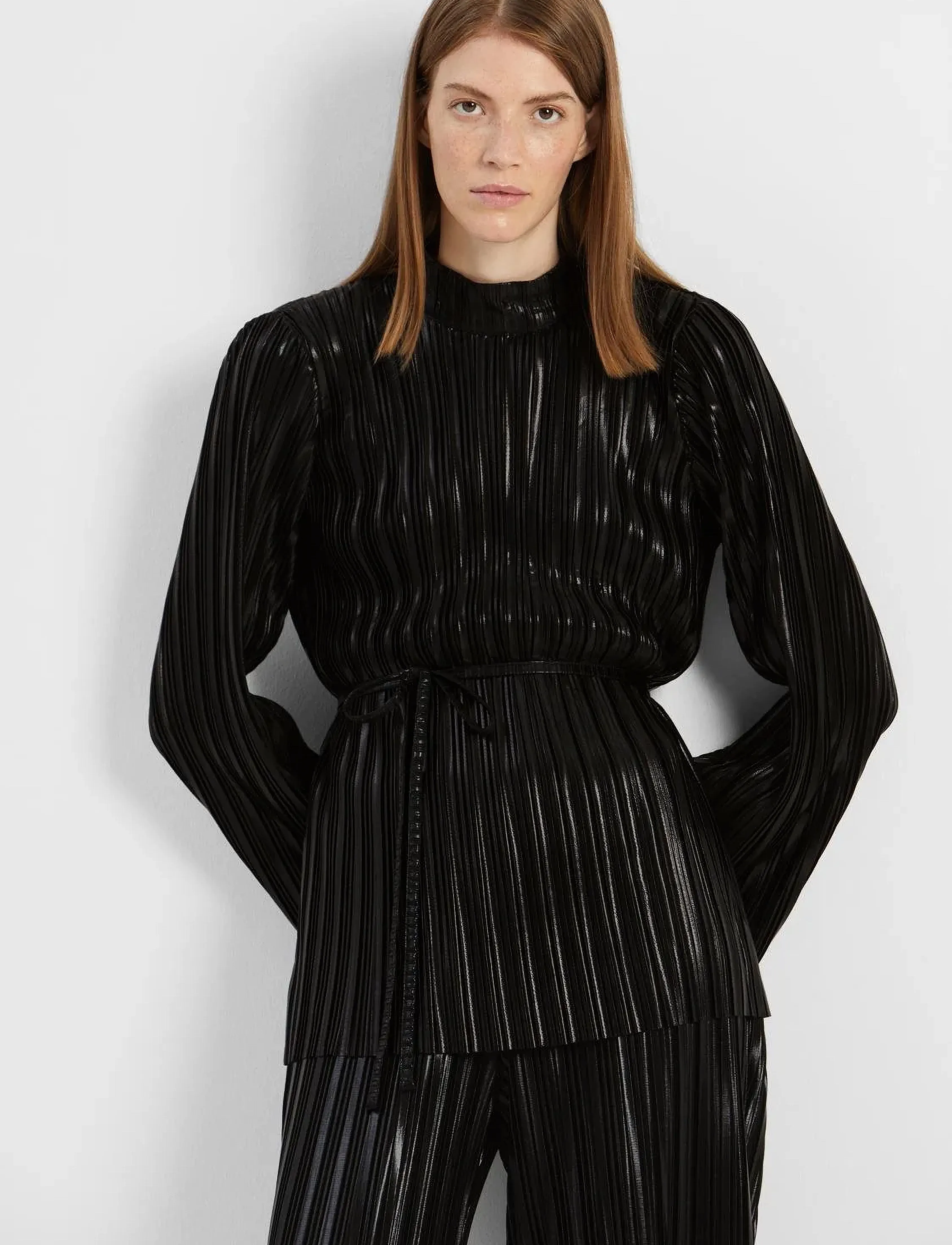 Selected - SLFNALINE LS HIGH NECK PLISSE TOP - langärmlige blusen - black - 4