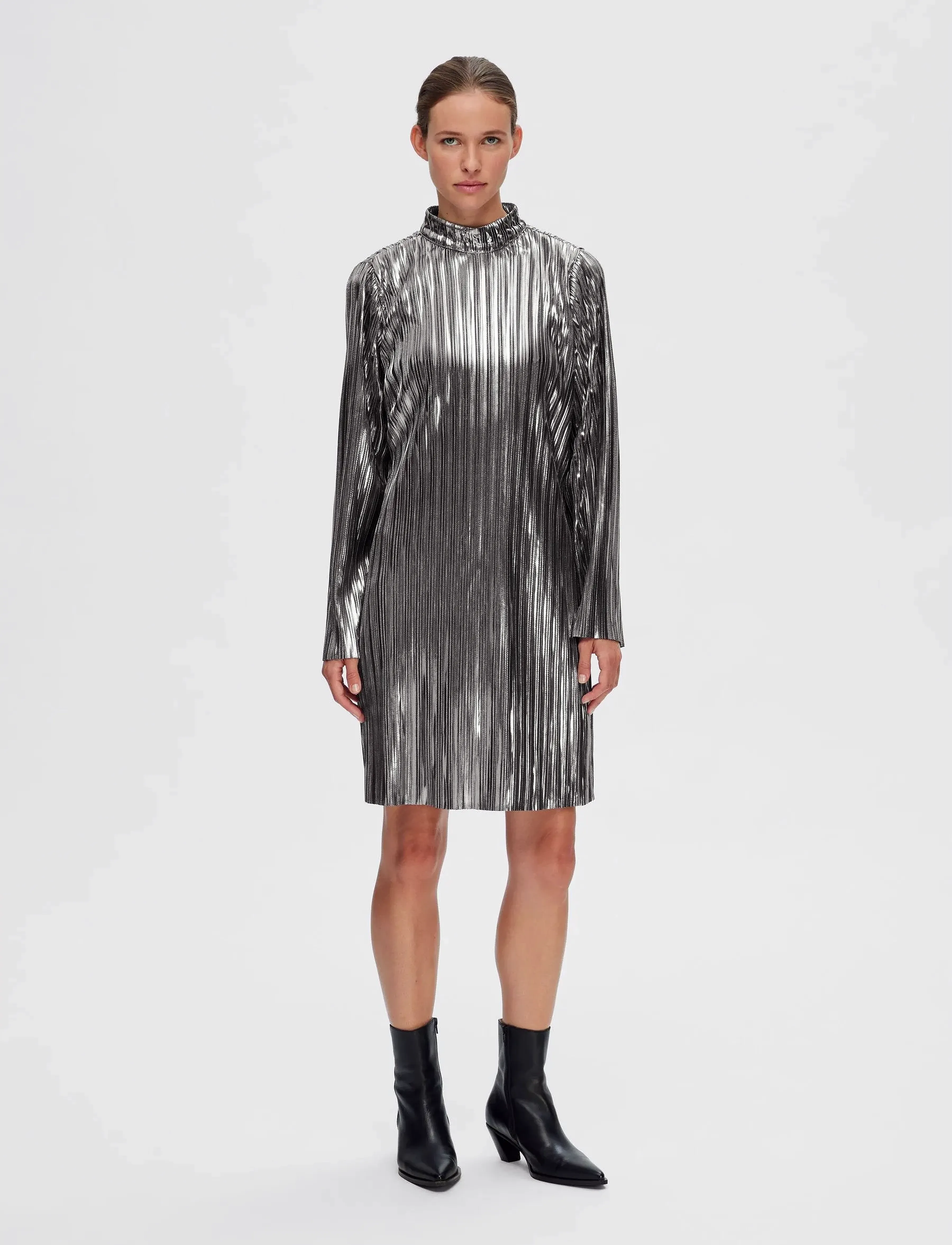 Selected - SLFNALINE LS HIGH NECK SHORT PLISSE DRES - peoriided outlet-hindadega - silver - 4
