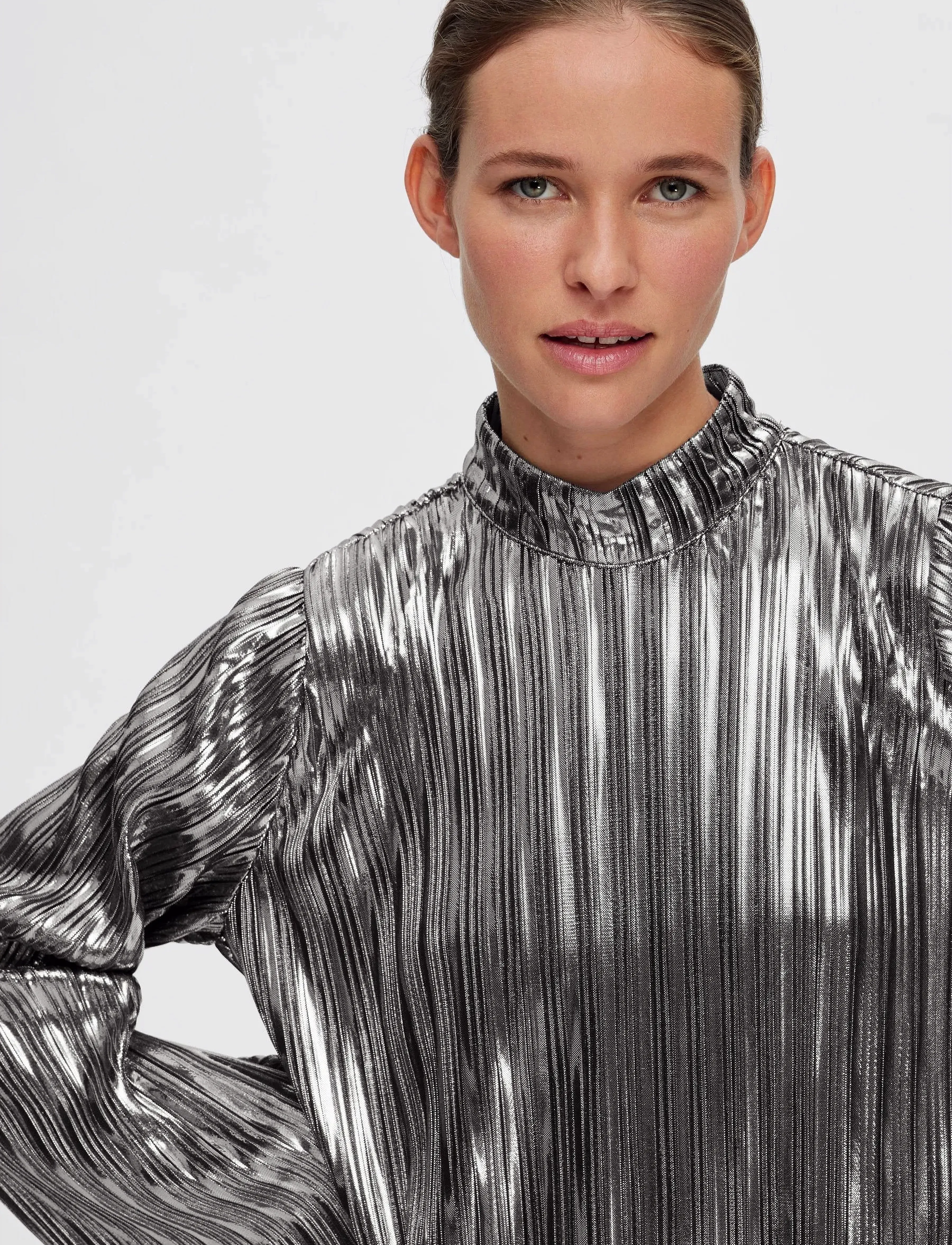 Selected - SLFNALINE LS HIGH NECK SHORT PLISSE DRES - peoriided outlet-hindadega - silver - 5