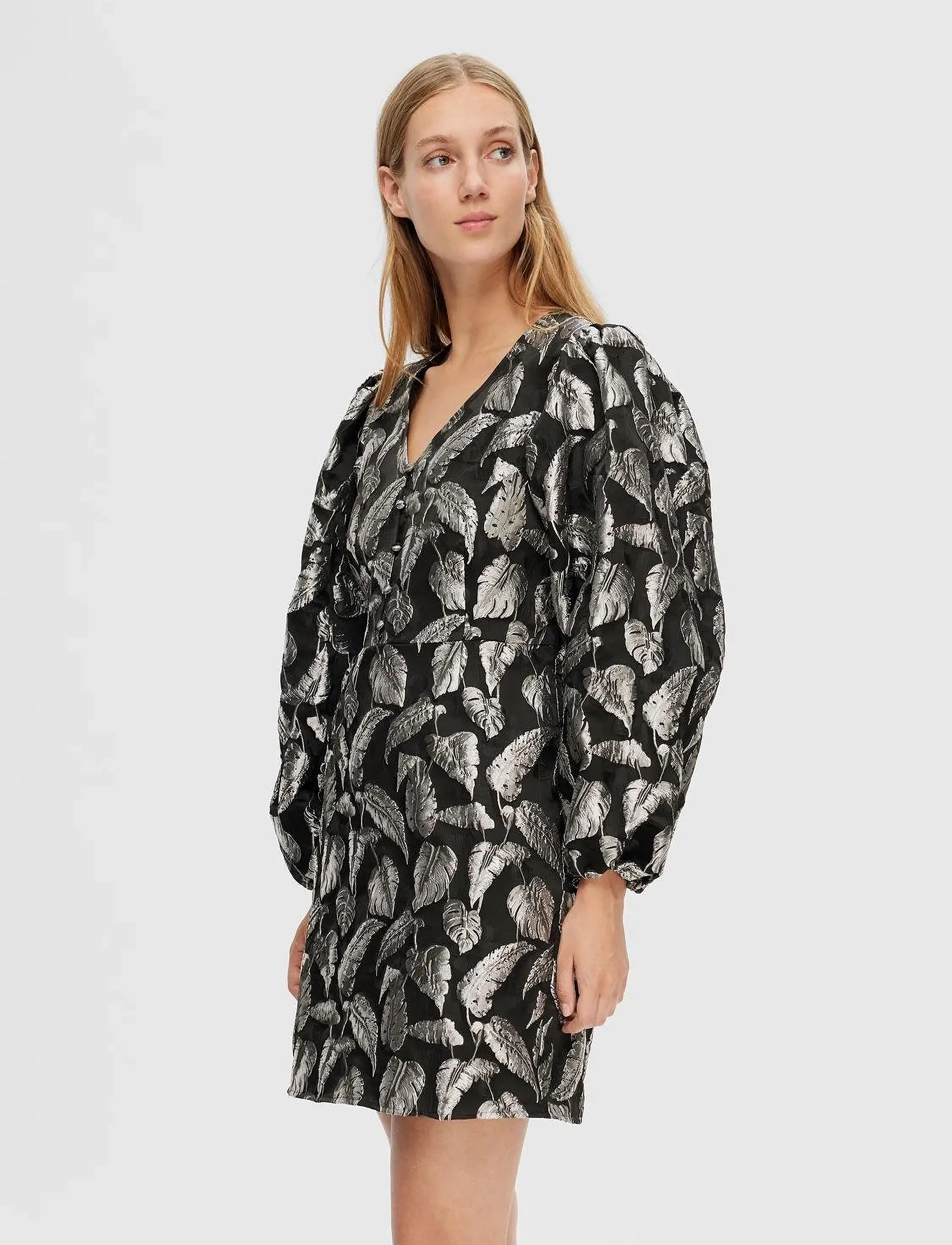 Selected SLFPAULA SILVER LEAF LS SHORT DRESS B - Kjoler - SILVER / silver