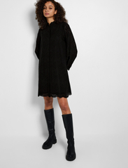 Selected Femme - SLFTATIANA LS SHORT EMBR DRESS NOOS - korte kjoler - black - 4