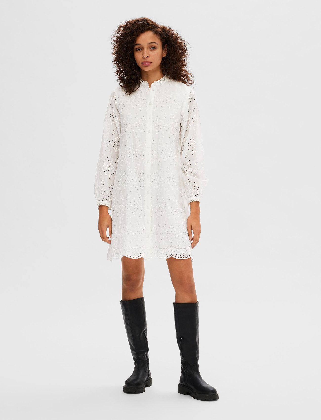 Selected Femme - SLFTATIANA LS SHORT EMBR DRESS NOOS - korta klänningar - bright white - 1
