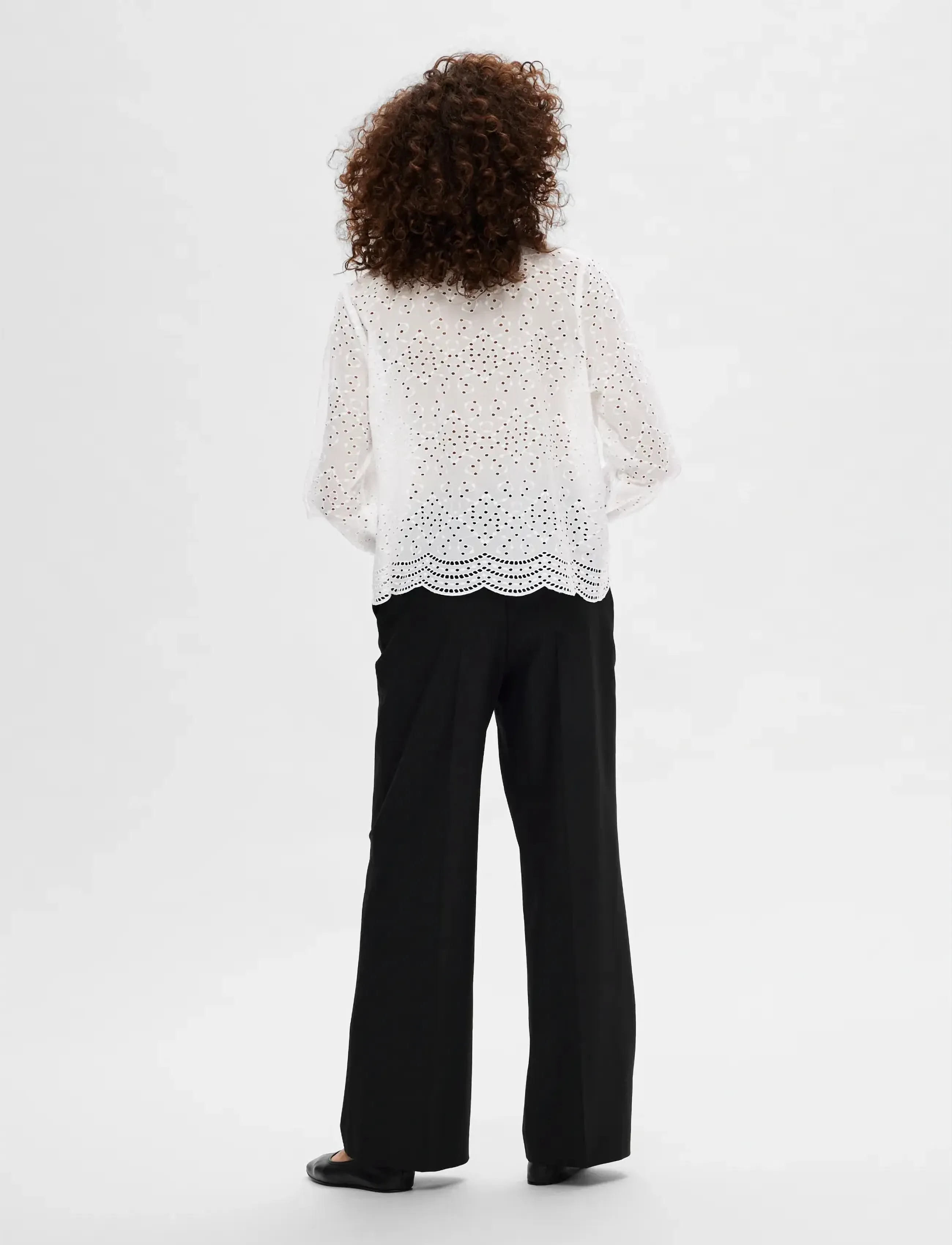 Selected - SLFTATIANA L/S EMBR SHIRT NOOS - chemises à manches longues - bright white - 2