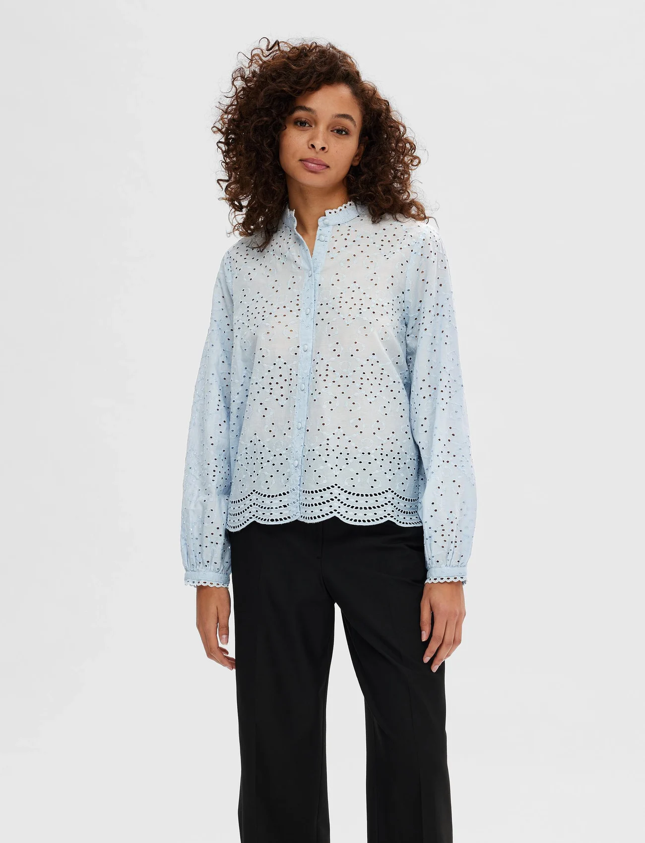 Selected Femme - SLFTATIANA L/S EMBR SHIRT NOOS - långärmade skjortor - cashmere blue - 1