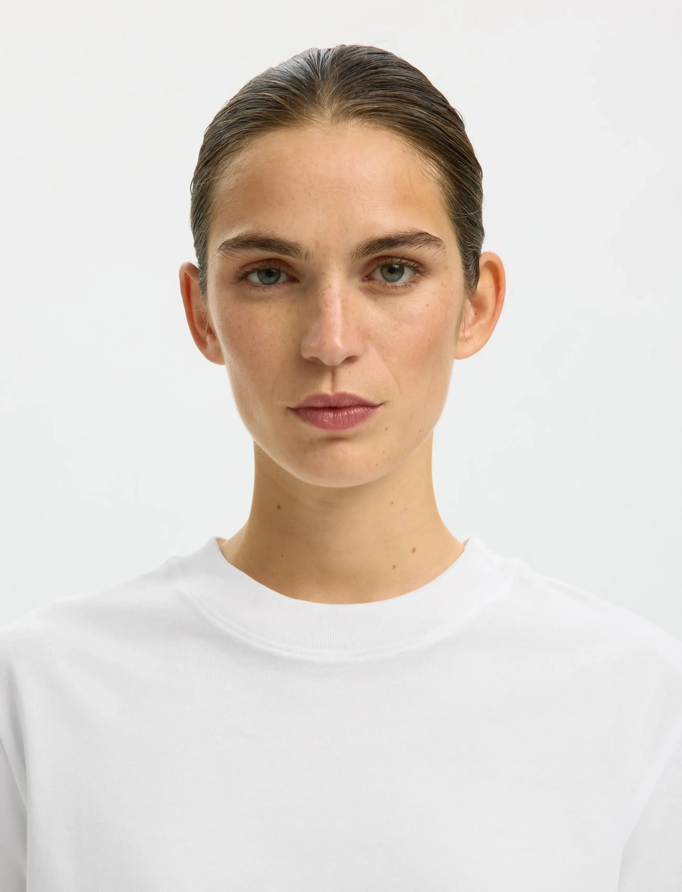 Selected - SLFRELAX COLWOMAN SS MOCK NECK TEE NOOS - t-shirts - bright white - 4