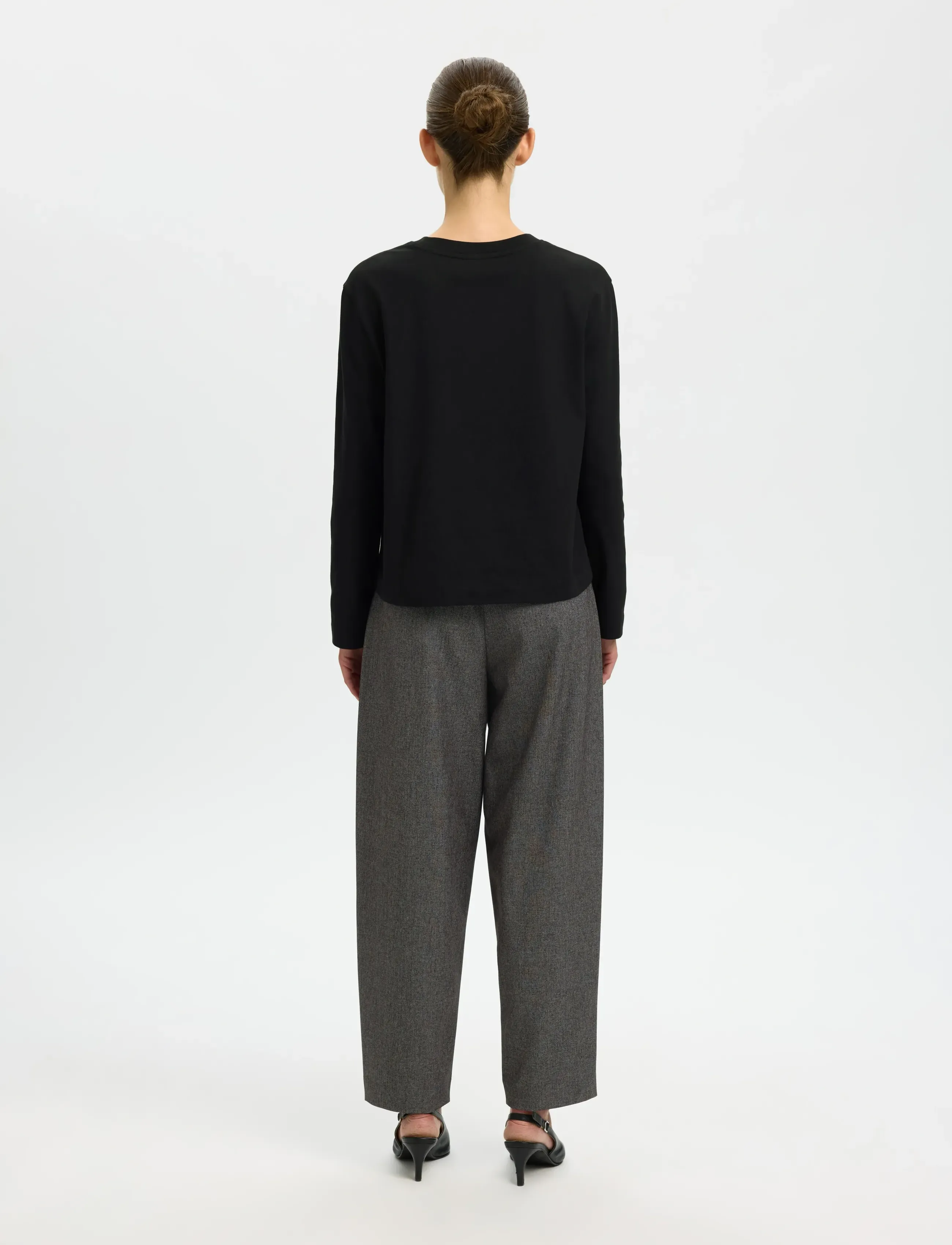 Selected - SLWESSENTIAL LS BOXY TEE NOOS - langærmede toppe - black - 2