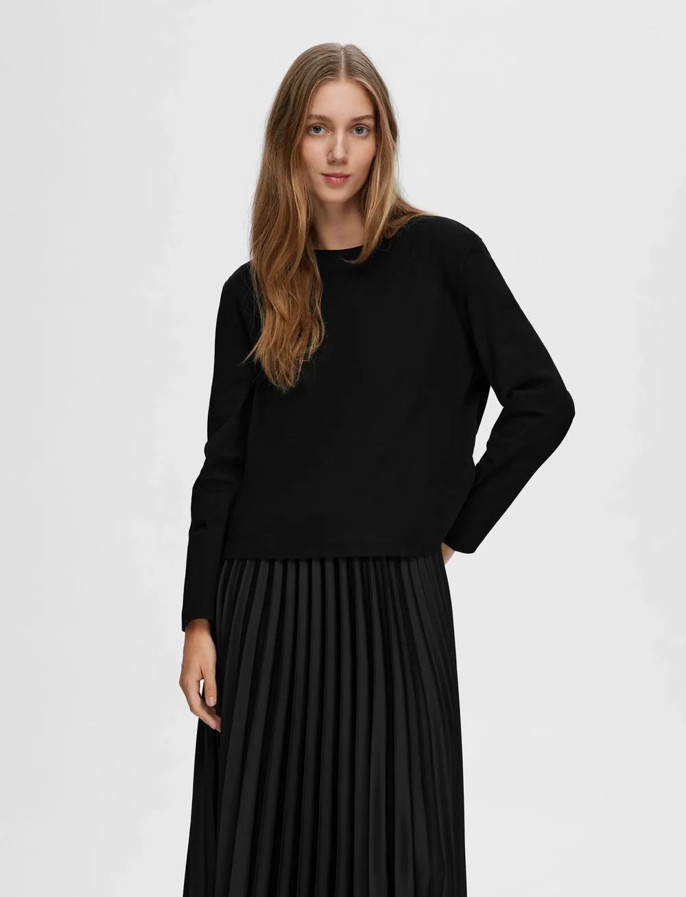 Selected - SLFESSENTIAL LS BOXY TEE NOOS - langærmede toppe - black - 3