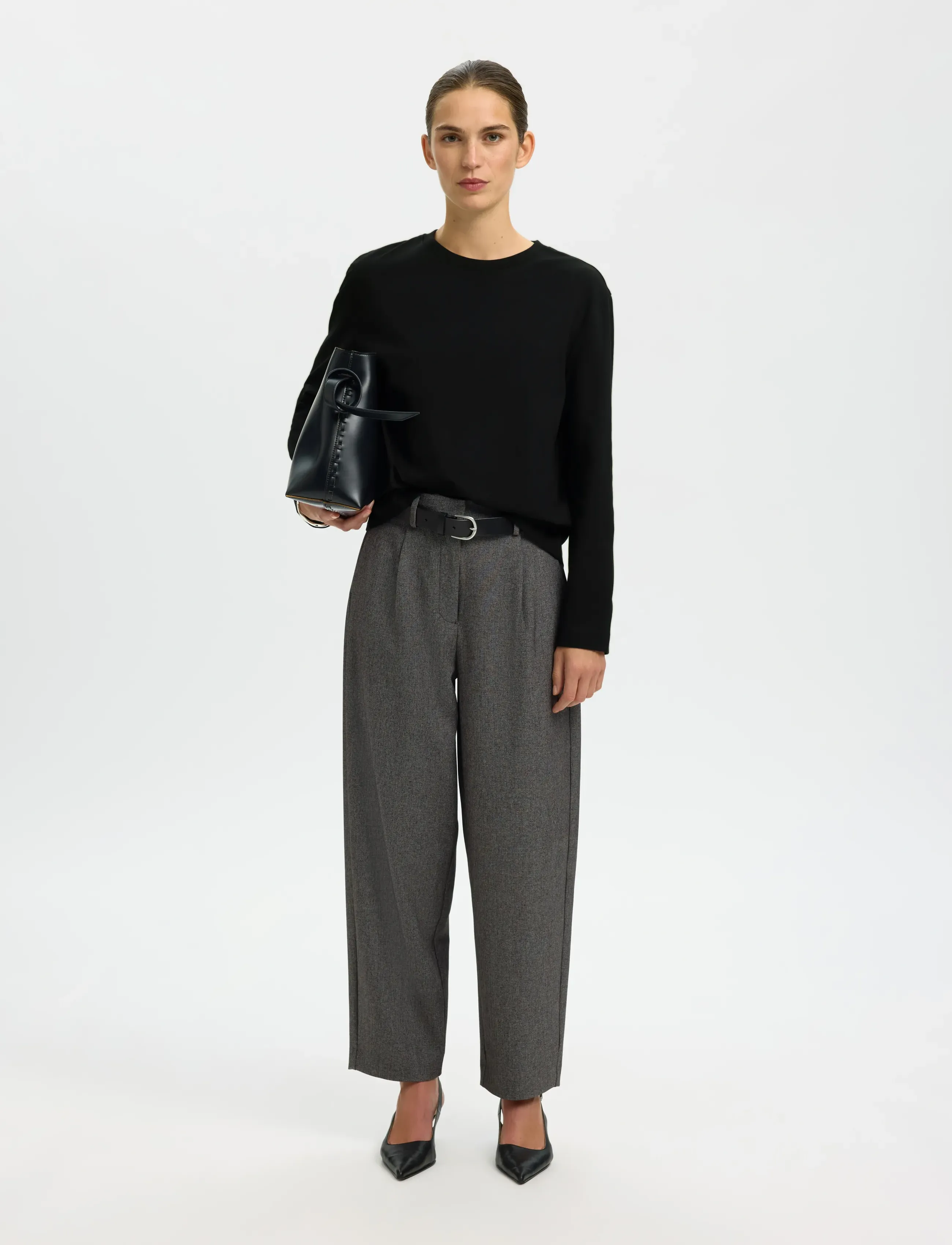 Selected - SLWESSENTIAL LS BOXY TEE NOOS - langærmede toppe - black - 5