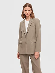 Selected Femme - SLFRITA LS CLASSIC BLAZER CAMEL MEL NOOS - party wear at outlet prices - camel - 2