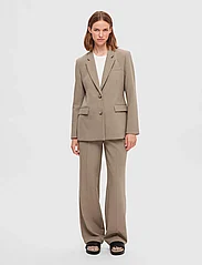 Selected Femme - SLFRITA LS CLASSIC BLAZER CAMEL MEL NOOS - party wear at outlet prices - camel - 6