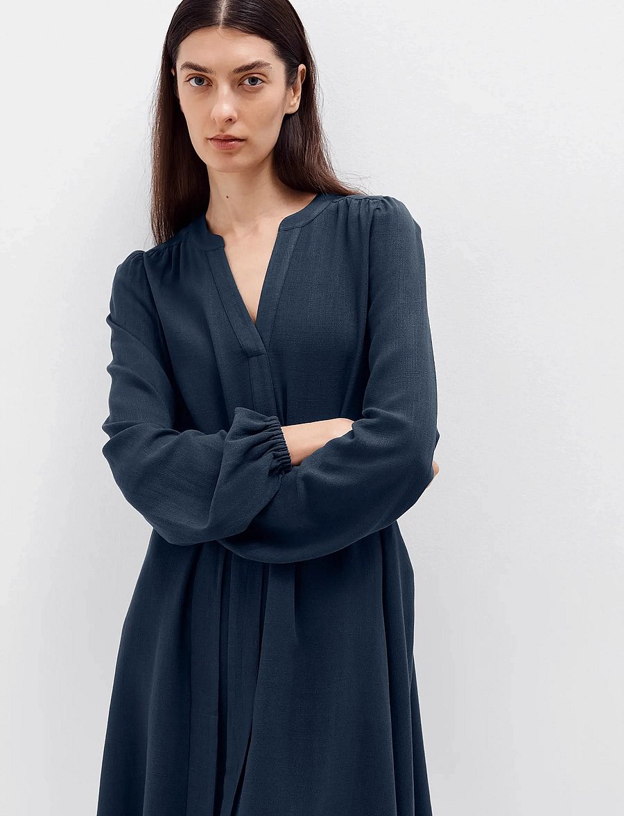Selected - SLFVIVA LS SHORT V-NECK DRESS NOOS - robes courtes - dark sapphire - 5