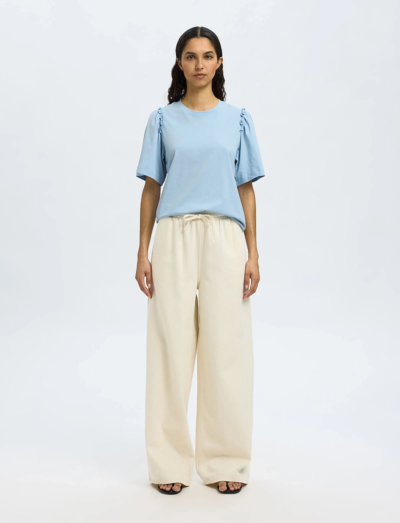 Selected - SLWPENELOPE 2/4 RUFFLE TEE NOOS - t-shirts - cashmere blue - 4