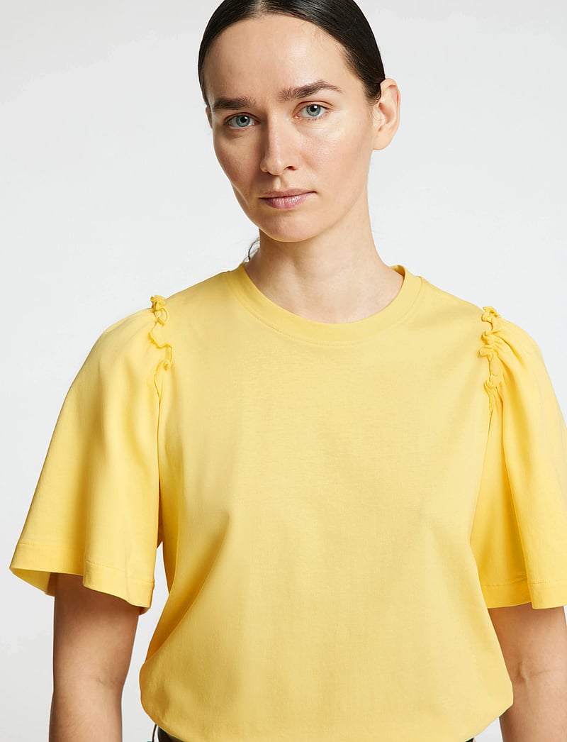 Selected - SLWPENELOPE 2/4 RUFFLE TEE NOOS - t-shirts - sundress - 4