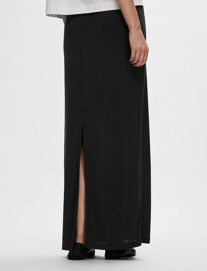 Selected - SLFNOLA HW ANKLE SLIM SKIRT - maxi nederdele - black - 3