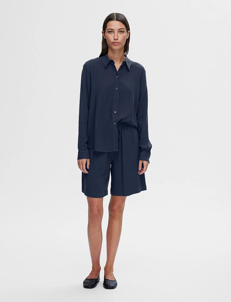 Selected - SLFVIVA MW SUN SHORTS NOOS - bermudashorts - dark sapphire - 3