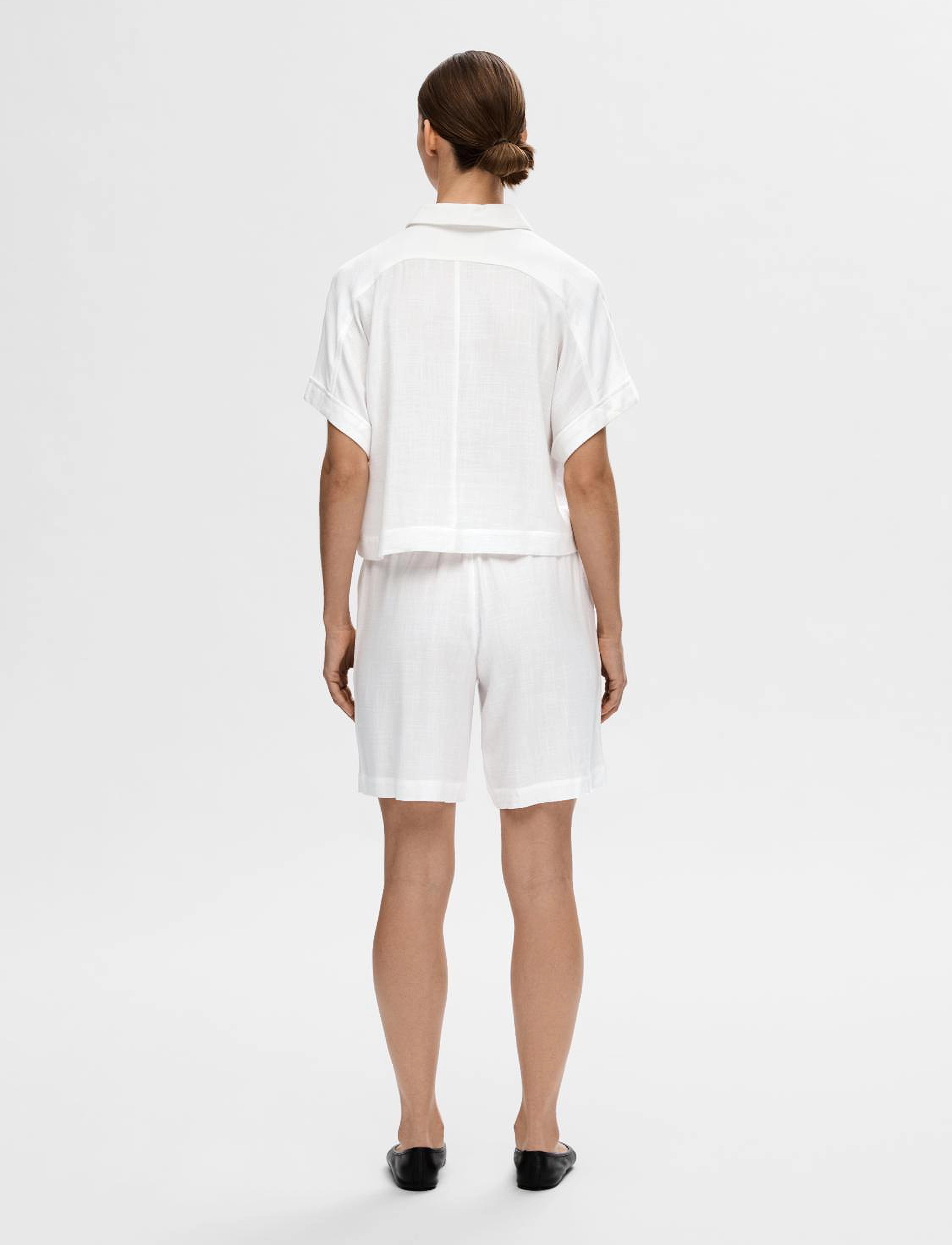 Selected - SLFVIVA MW SUN SHORTS NOOS - bermudas - snow white - 2