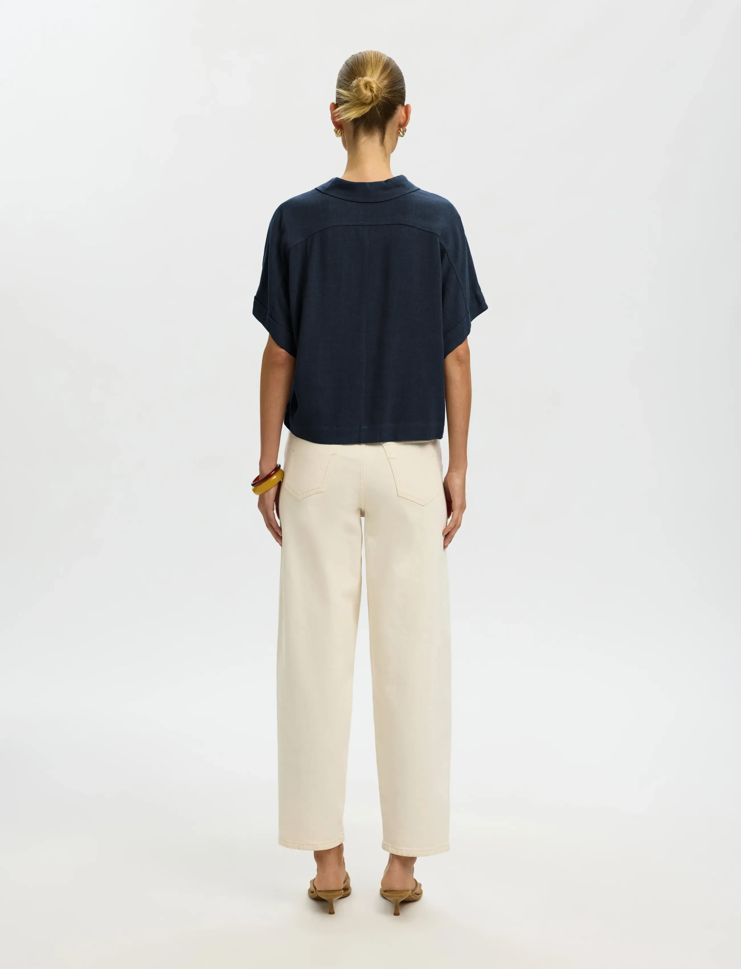 Selected - SLWVIVA SS CROPPED SUN SHIRT NOOS - kortærmede skjorter - dark sapphire - 2
