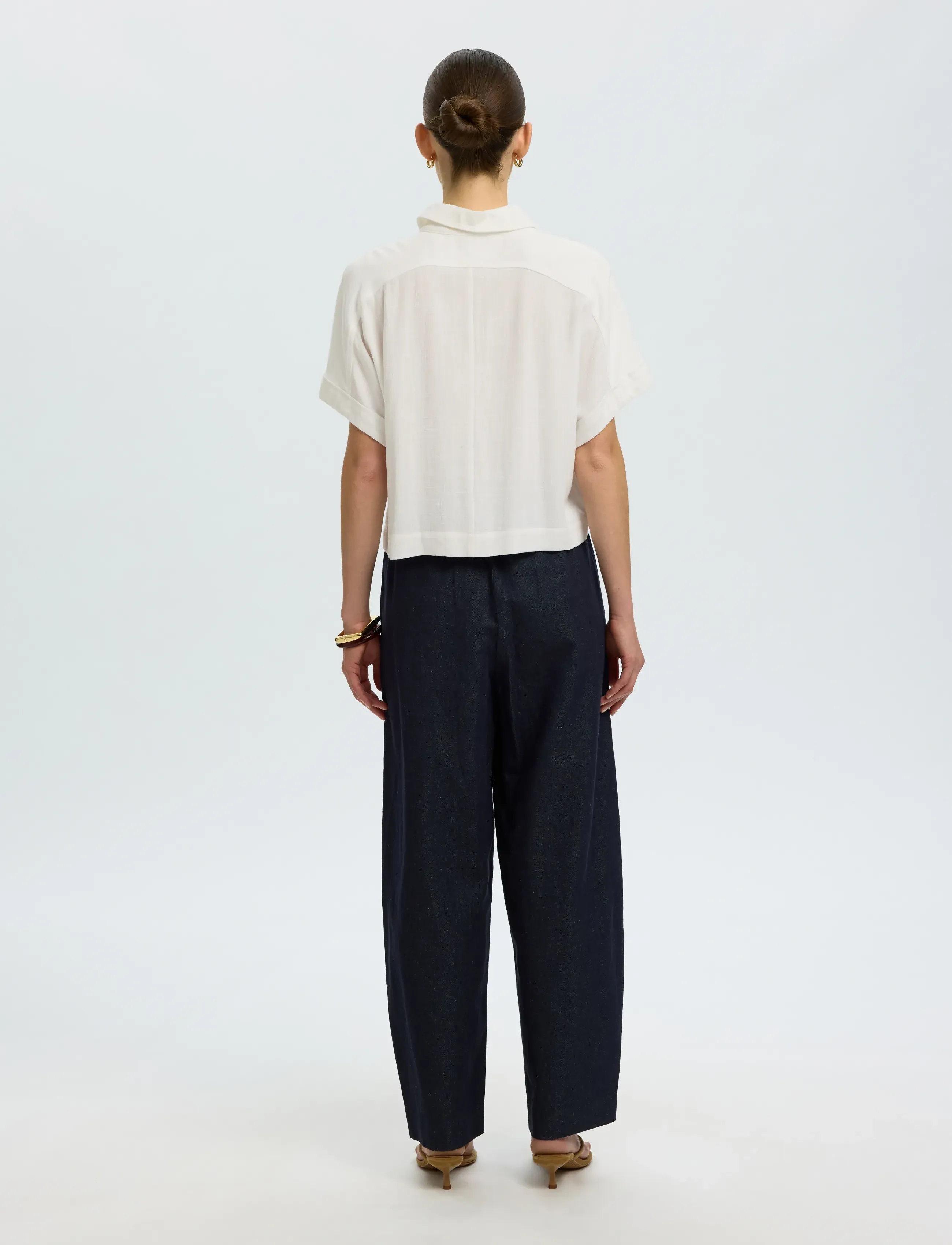 Selected - SLWVIVA SS CROPPED SUN SHIRT NOOS - kurzärmlige hemden - sandshell - 2