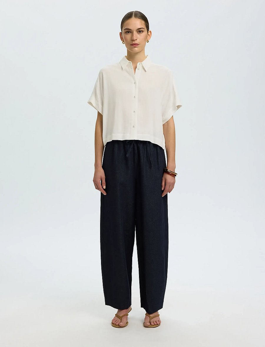 Selected - SLWVIVA SS CROPPED SUN SHIRT NOOS - kurzärmlige hemden - sandshell - 3