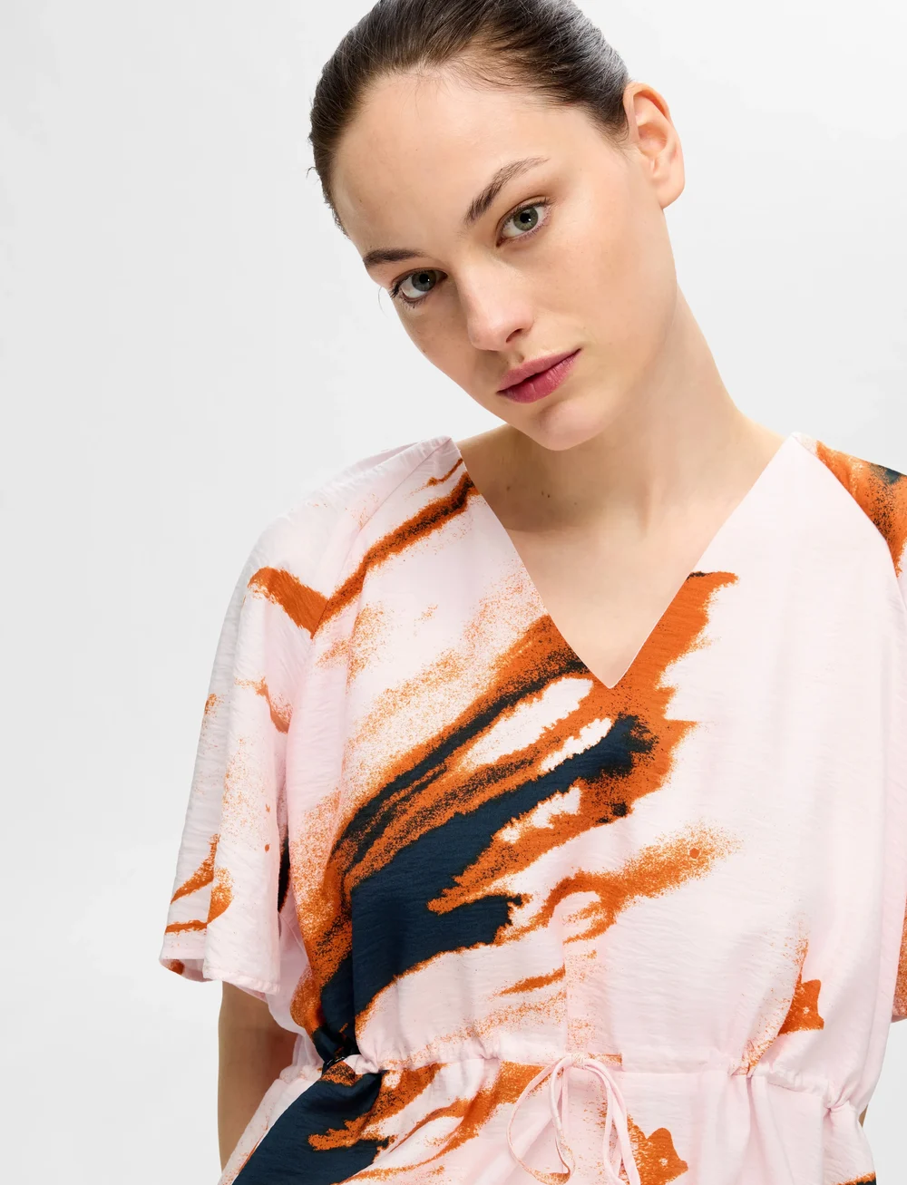 Selected - SLFATTIA SS AOP V-NECK SHORT DRESS B - festkjoler - cradle pink - 5