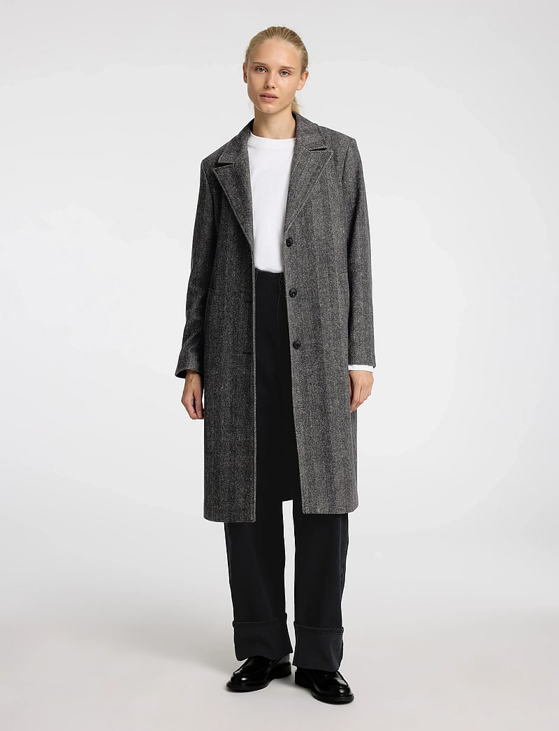 Selected - SLFNEW ALMA WOOL COAT HERRINGBONE NOOS - frakker - black - 4