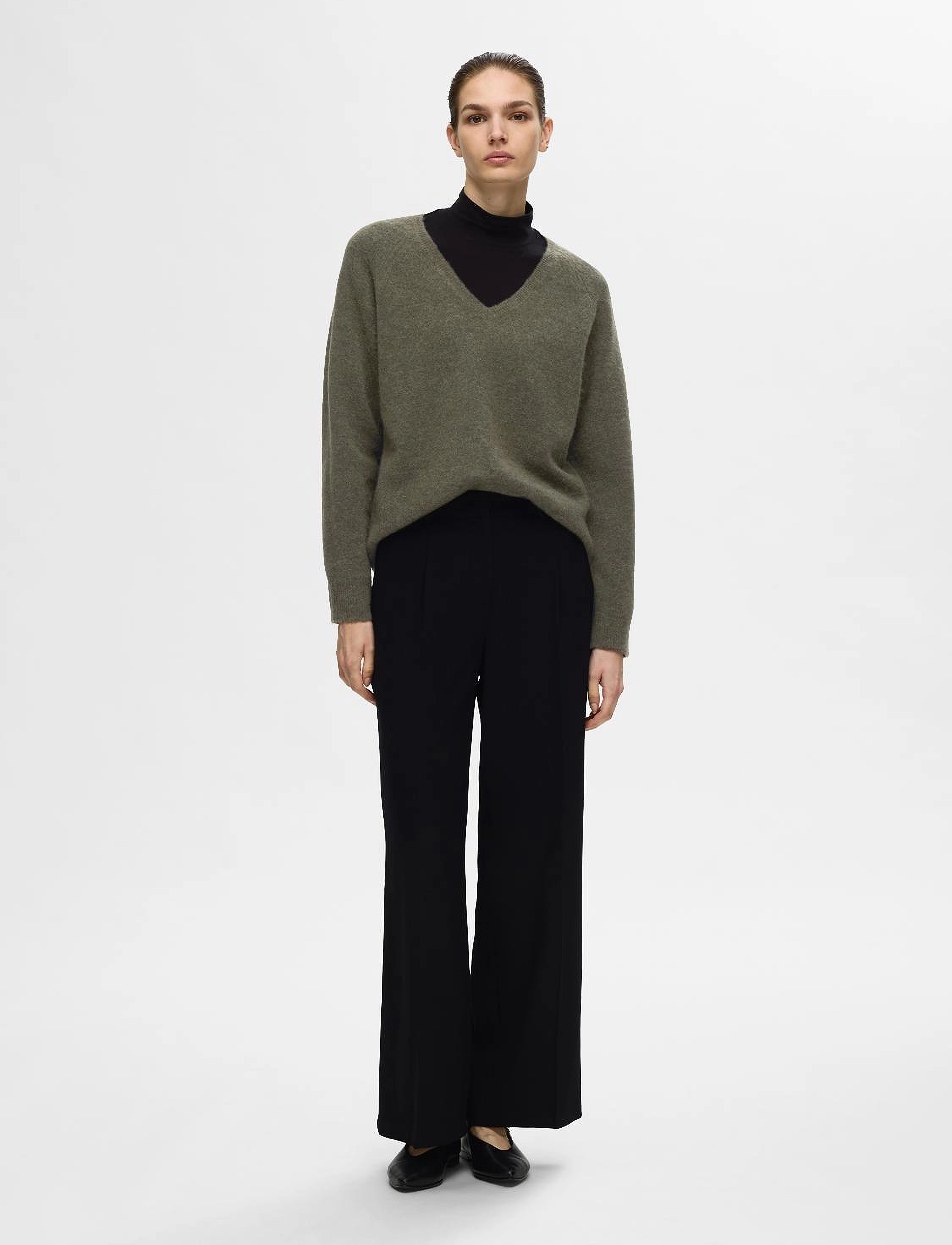 Selected - SLFLULU NEW LS KNIT V-NECK B NOOS - trøjer - kalamata - 3