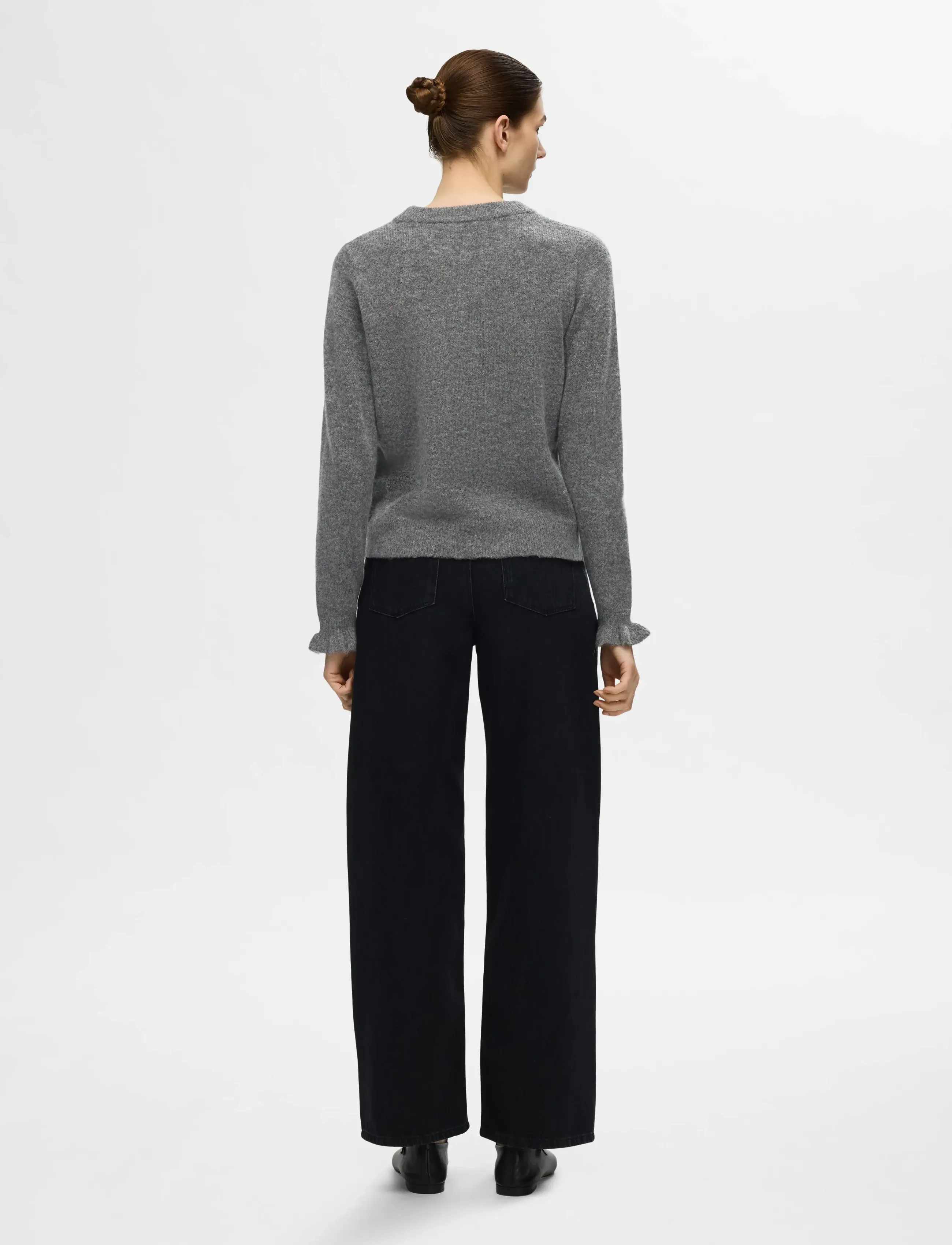 Selected - SLFLULU LS KNIT FRILL CUFF O-NECK NOOS - striktrøjer - medium grey melange - 2