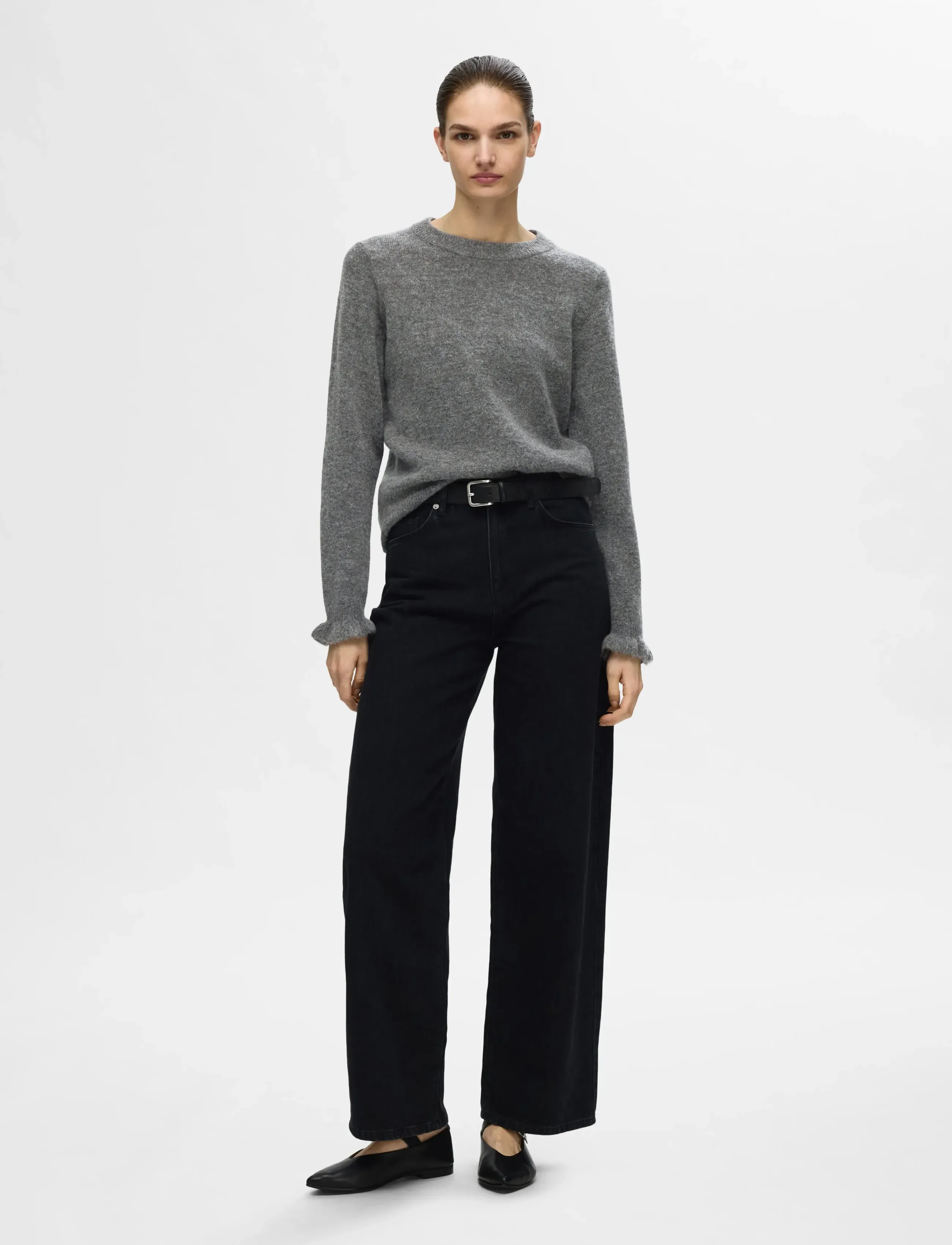 Selected - SLFLULU LS KNIT FRILL CUFF O-NECK NOOS - striktrøjer - medium grey melange - 3
