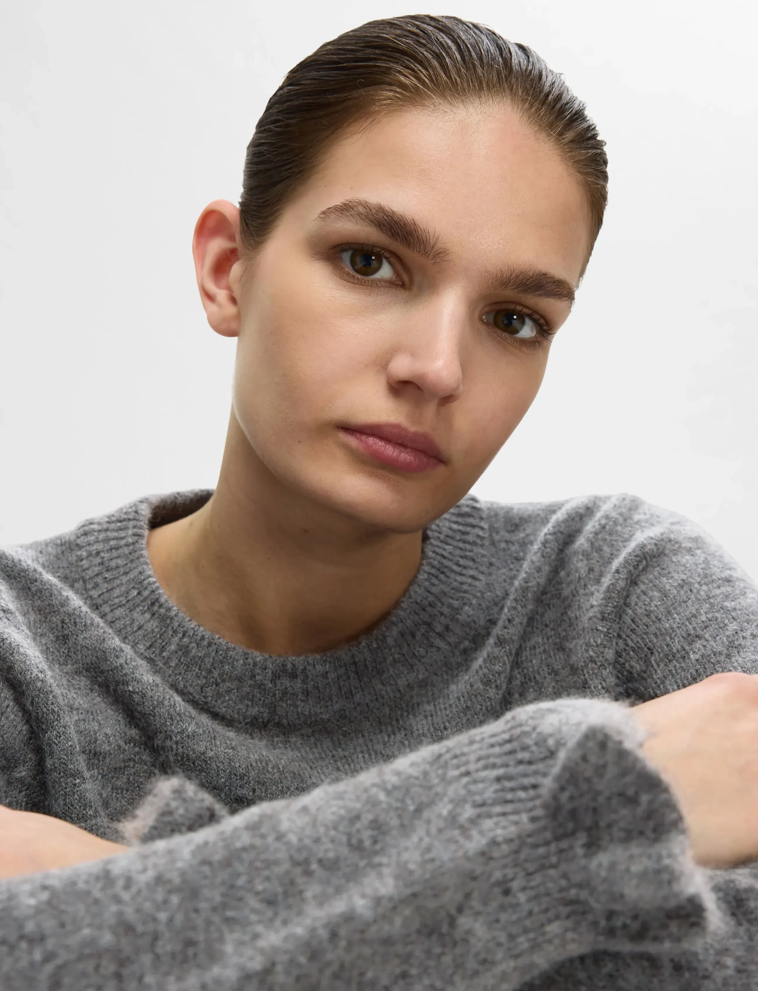 Selected - SLFLULU LS KNIT FRILL CUFF O-NECK NOOS - striktrøjer - medium grey melange - 5
