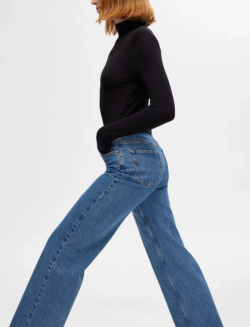 Selected - SLFALICE HW WIDE LONG WING BLU JEAN NOOS - hosen mit weitem bein - medium blue denim - 5