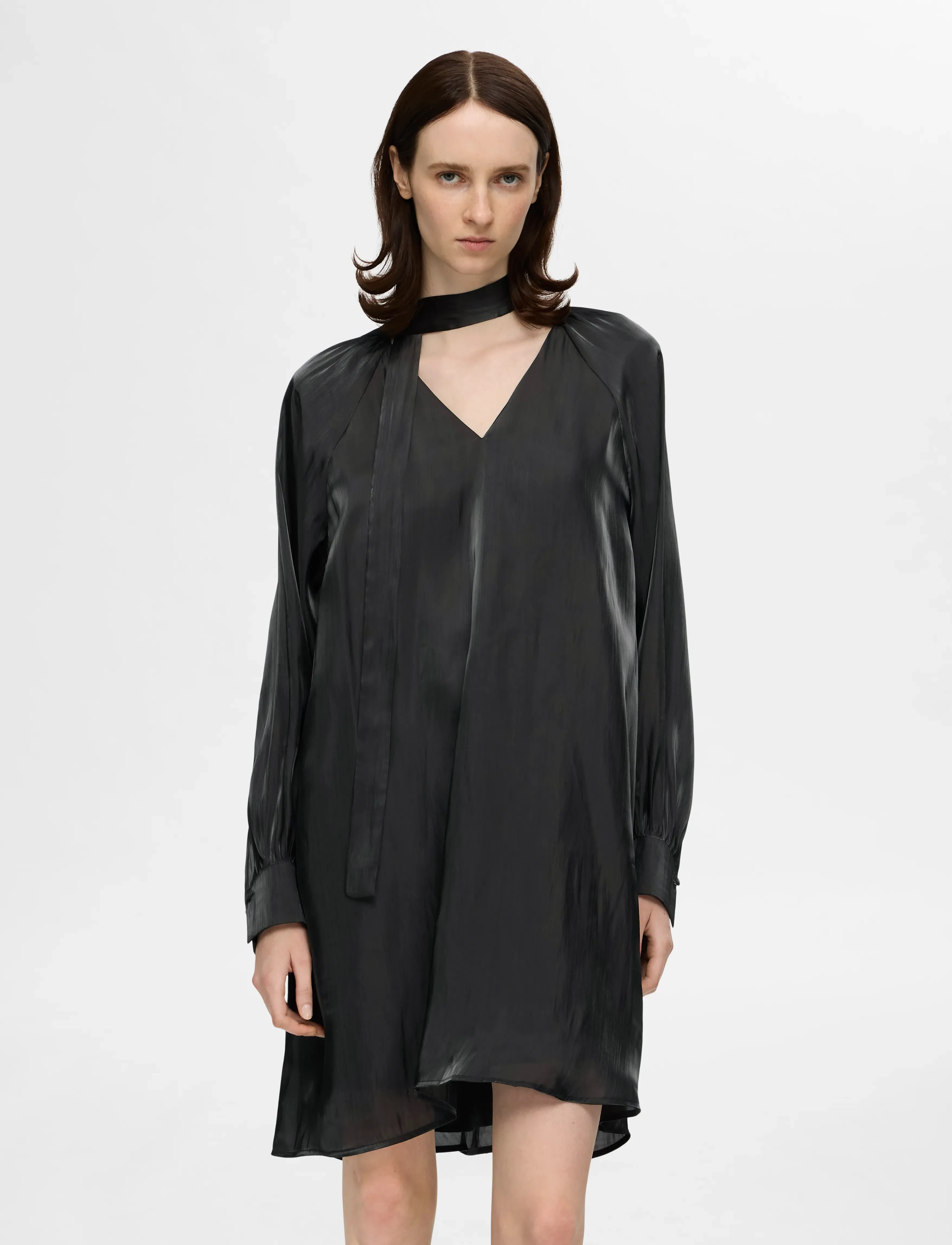 Selected SLFARINA LS SHORT V-NECK DRESS B - Kurze Kleider - BLACK / black