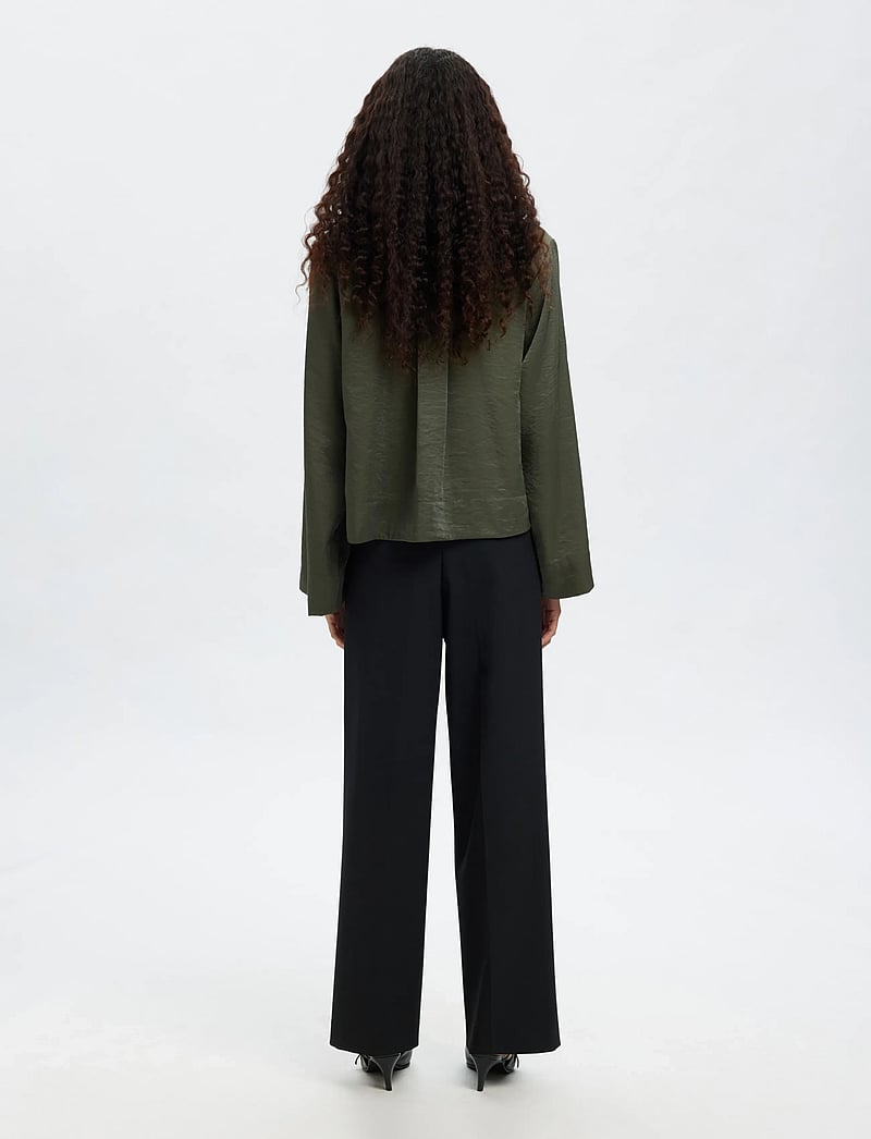 Selected - SLFJEAN LS CROPPED SHIRT B - langærmede skjorter - deep depths - 2