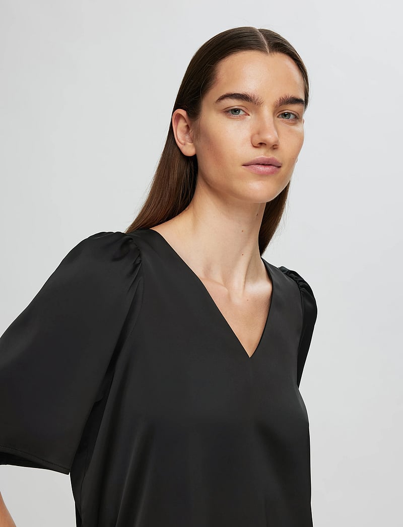 Selected - SLFLENA 2/4 V-NECK TOP D2 - kurzämlige blusen - black - 3