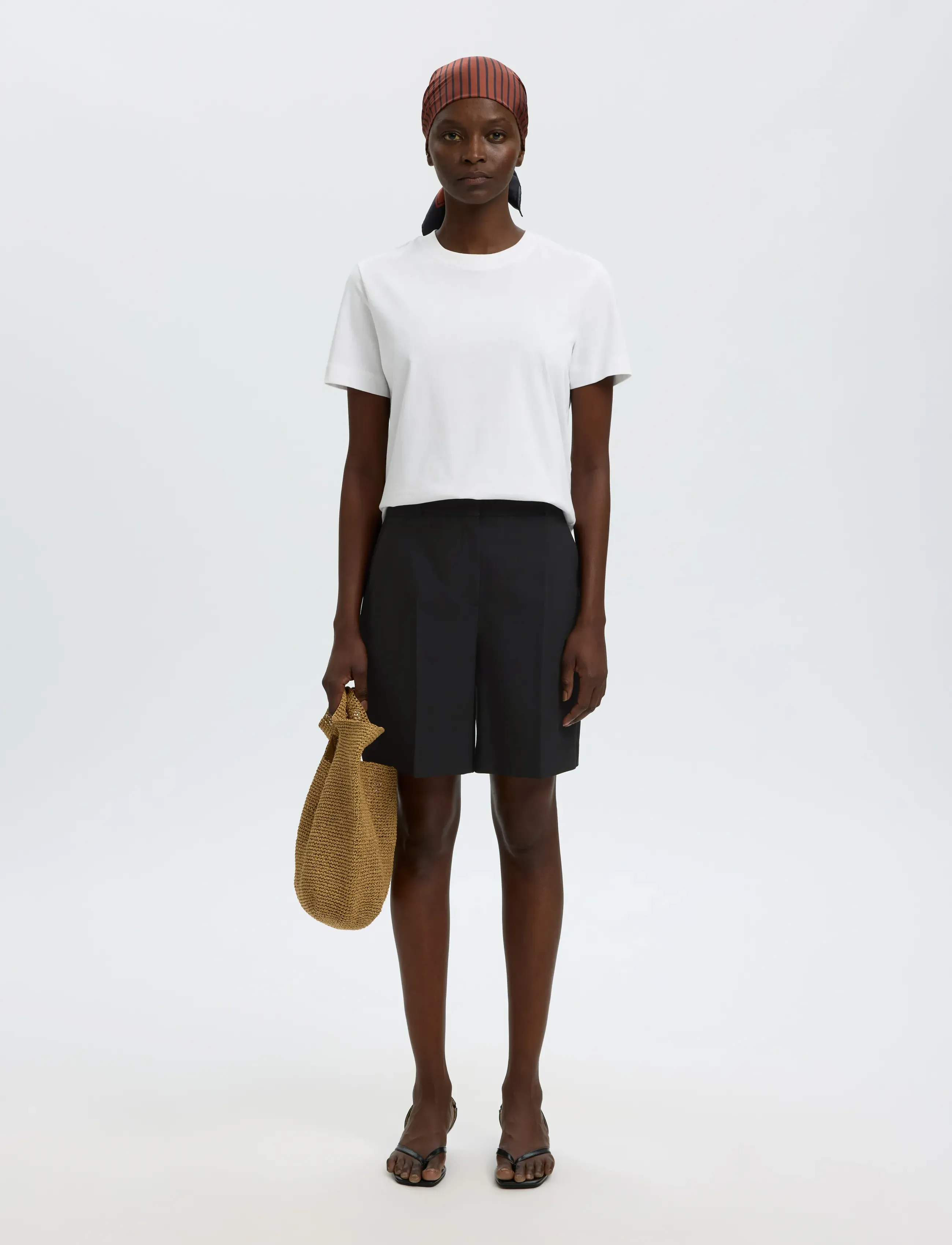 Selected - SLWRITA HW SHORTS FD - chino shorts - black - 5