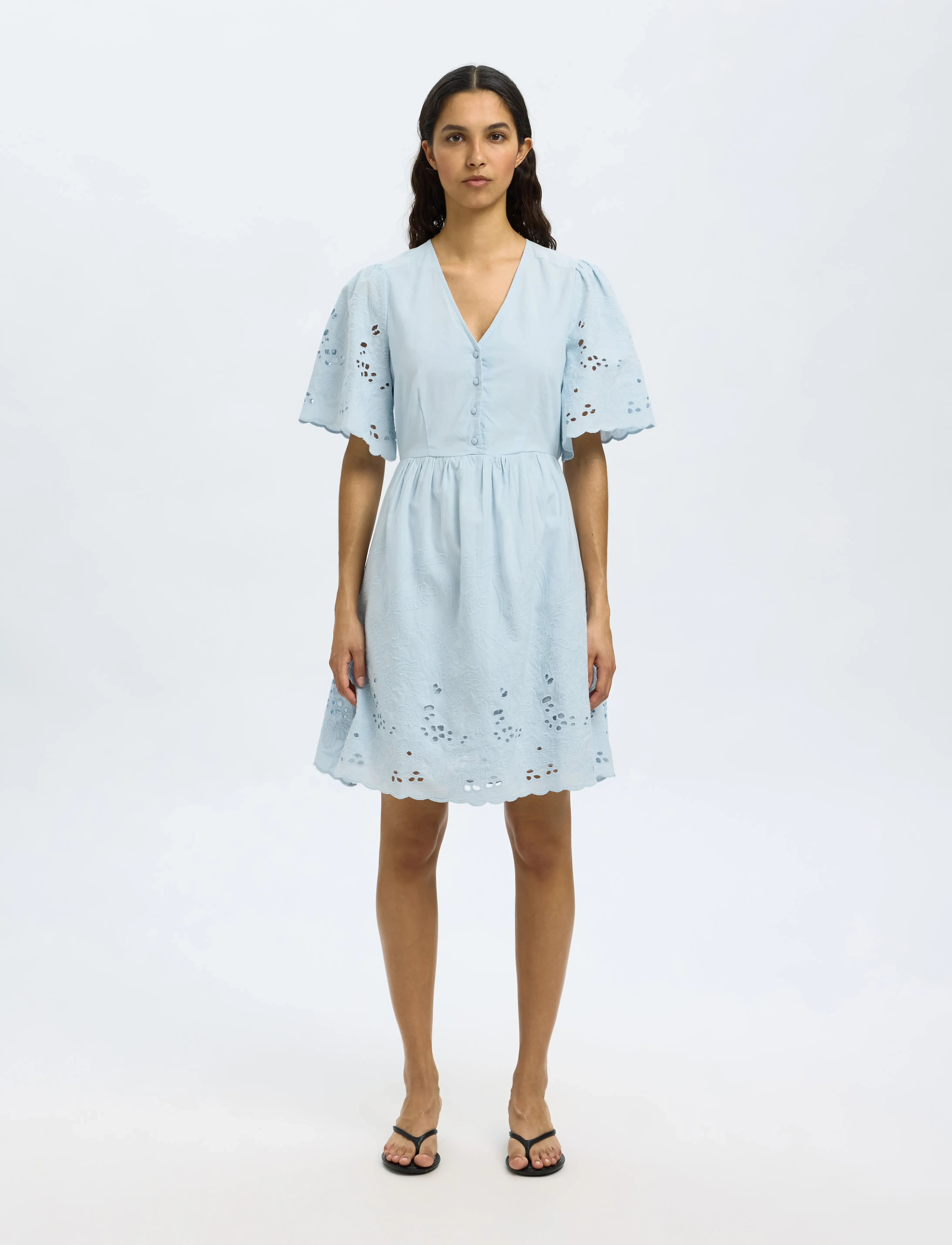 Selected SLFDAHLIA SS SHORT BRODERI DRESS NOOS - Konfirmation - CASHMERE BLUE / blue