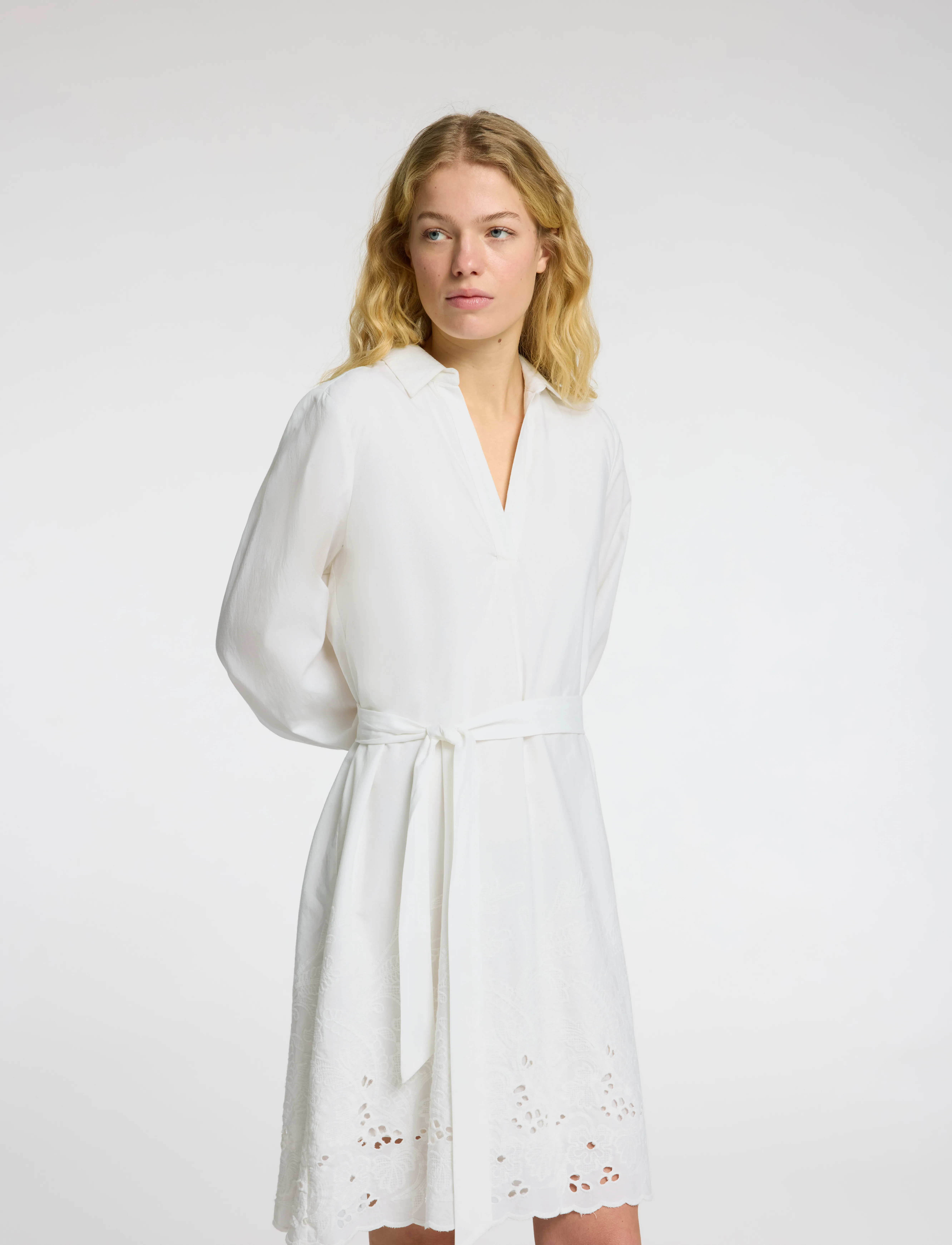 Selected - SLFDAHLIA LS SHORT BRODERI DRESS B - robes - bright white - 4