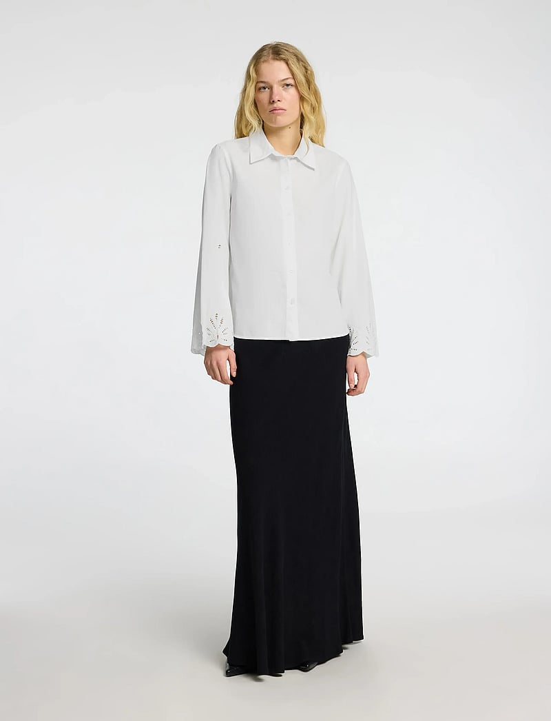 Selected - SLFDAHLIA LS BRODERI SHIRT NOOS - langærmede skjorter - bright white - 0