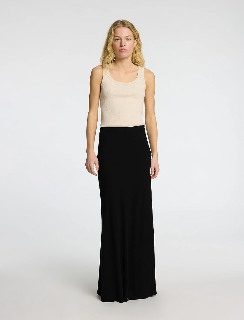 Selected - SLFVIVA-LENA HW ANKLE SUN SKIRT - maxi nederdele - black - 5